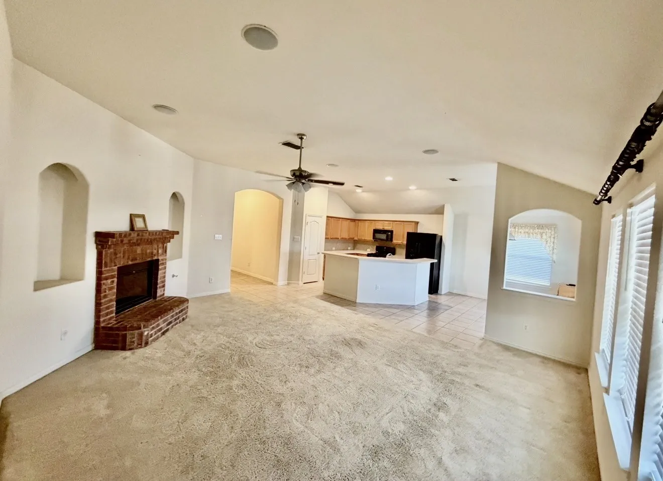 Single Family Residence For Sale in Tarrant County , 6633 Sierra Madre Drive, Fort Worth, Texas 76179, 3 Bedroom, 2 Bathroom, 2 Garage spaces, 1,673 Sqft, built in 2005, mls#21363190, Real Estate Agent in Fort Worth, Homes For Sale in Tarrant county, Homes For Sale in Fort Worth, Realtor in Fort Worth Texas, Real Estate Brokerage Independent Realty Texas, Luminita Cordes Realtor