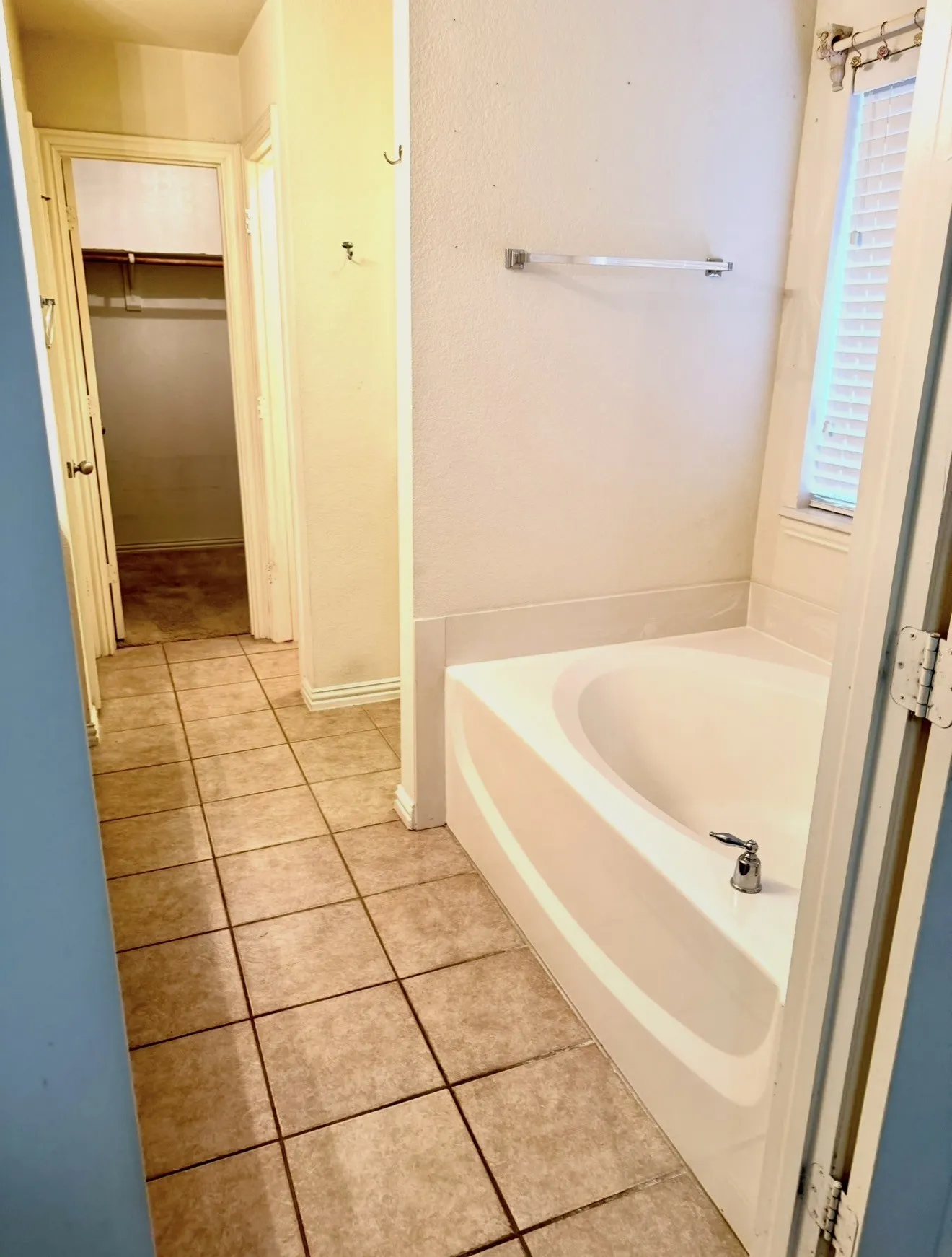 Single Family Residence For Sale in Tarrant County , 6633 Sierra Madre Drive, Fort Worth, Texas 76179, 3 Bedroom, 2 Bathroom, 2 Garage spaces, 1,673 Sqft, built in 2005, mls#21363190, Real Estate Agent in Fort Worth, Homes For Sale in Tarrant county, Homes For Sale in Fort Worth, Realtor in Fort Worth Texas, Real Estate Brokerage Independent Realty Texas, Luminita Cordes Realtor