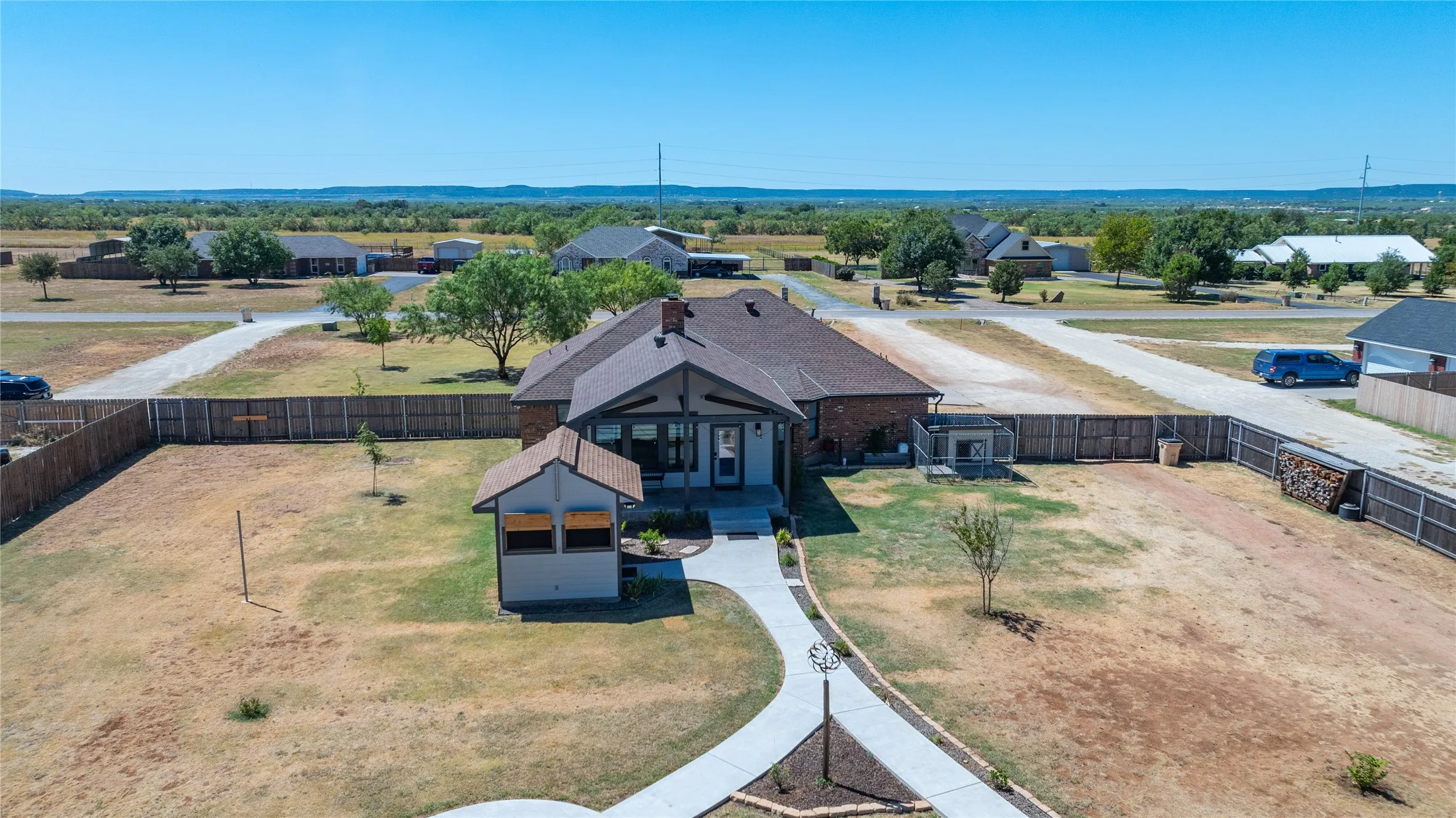 Single Family Residence For Sale in Taylor County , 174 Sanford Lane, Abilene, Texas 79602, 3 Bedroom, 2 Bathroom, 2 Garage spaces, 1,993 Sqft, built in 2008, mls#21362891, Real Estate Agent in Abilene, Homes For Sale in Taylor county, Homes For Sale in Abilene, Realtor in Abilene Texas, Real Estate Brokerage Independent Realty Texas, Luminita Cordes Realtor