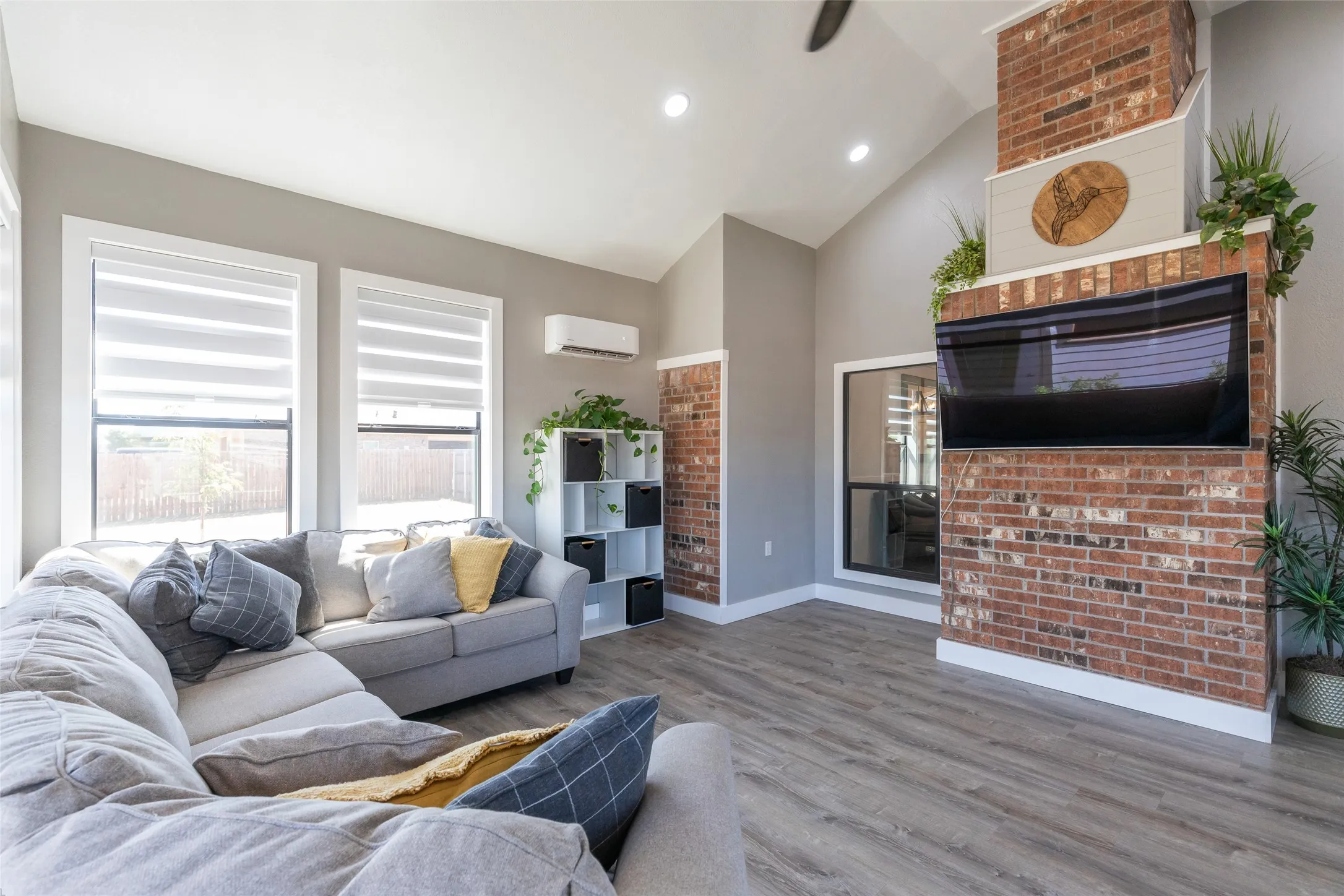 Single Family Residence For Sale in Taylor County , 174 Sanford Lane, Abilene, Texas 79602, 3 Bedroom, 2 Bathroom, 2 Garage spaces, 1,993 Sqft, built in 2008, mls#21362891, Real Estate Agent in Abilene, Homes For Sale in Taylor county, Homes For Sale in Abilene, Realtor in Abilene Texas, Real Estate Brokerage Independent Realty Texas, Luminita Cordes Realtor