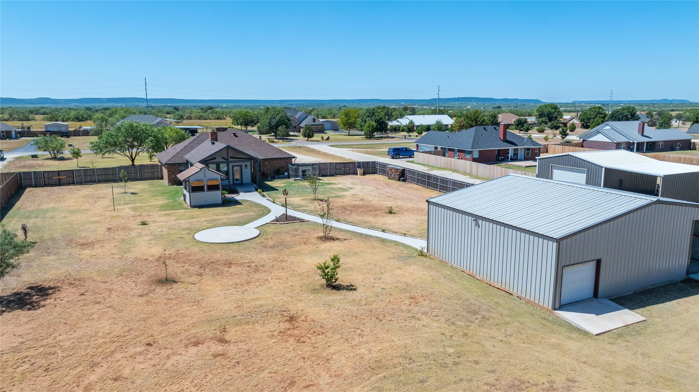 Single Family Residence For Sale in Taylor County , 174 Sanford Lane, Abilene, Texas 79602, 3 Bedroom, 2 Bathroom, 2 Garage spaces, 1,993 Sqft, built in 2008, mls#21362891, Real Estate Agent in Abilene, Homes For Sale in Taylor county, Homes For Sale in Abilene, Realtor in Abilene Texas, Real Estate Brokerage Independent Realty Texas, Luminita Cordes Realtor