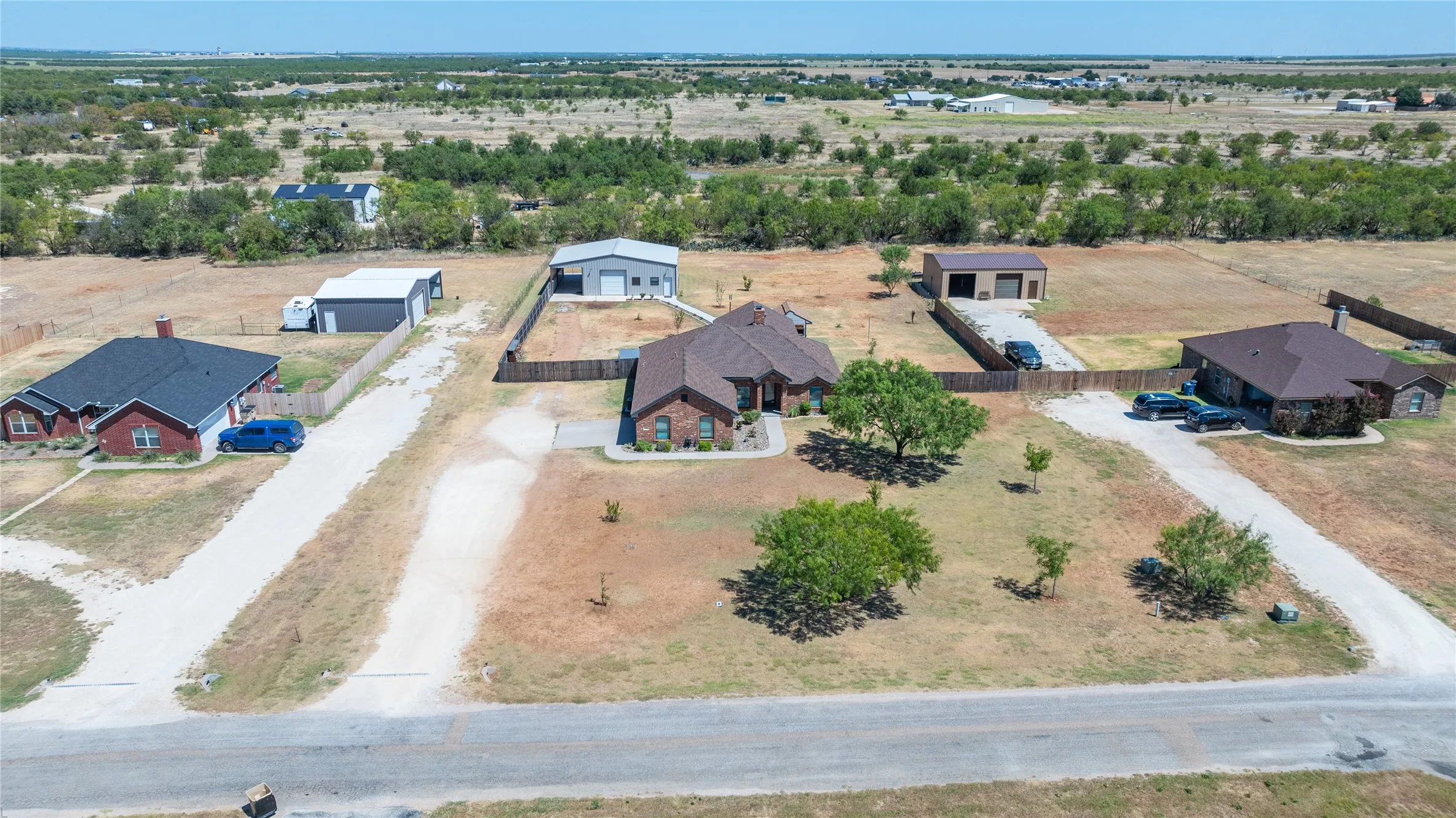 Single Family Residence For Sale in Taylor County , 174 Sanford Lane, Abilene, Texas 79602, 3 Bedroom, 2 Bathroom, 2 Garage spaces, 1,993 Sqft, built in 2008, mls#21362891, Real Estate Agent in Abilene, Homes For Sale in Taylor county, Homes For Sale in Abilene, Realtor in Abilene Texas, Real Estate Brokerage Independent Realty Texas, Luminita Cordes Realtor