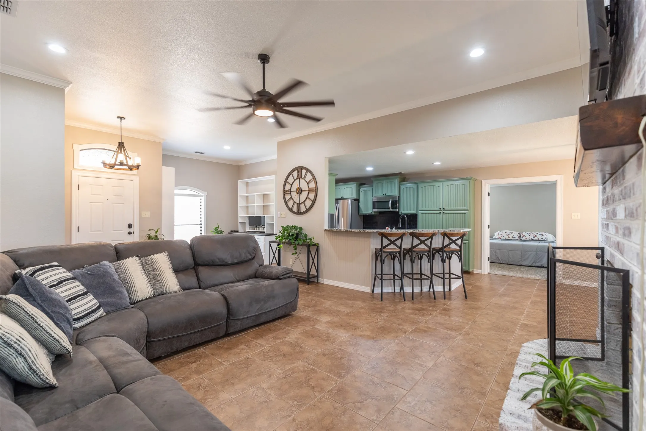 Single Family Residence For Sale in Taylor County , 174 Sanford Lane, Abilene, Texas 79602, 3 Bedroom, 2 Bathroom, 2 Garage spaces, 1,993 Sqft, built in 2008, mls#21362891, Real Estate Agent in Abilene, Homes For Sale in Taylor county, Homes For Sale in Abilene, Realtor in Abilene Texas, Real Estate Brokerage Independent Realty Texas, Luminita Cordes Realtor
