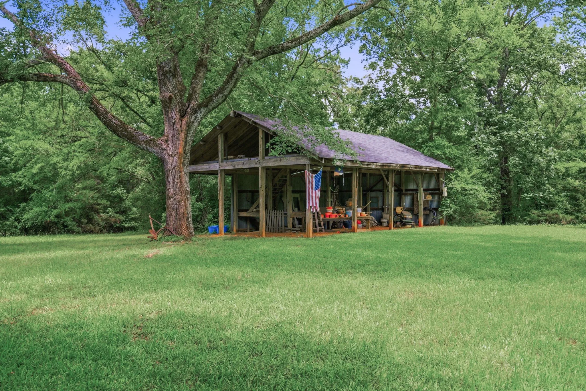 Farm For Sale in Smith County , 6146 County Road 334, Tyler, Texas 75708, 3 Bedroom, 3 Bathroom, 2 Garage spaces, 1,680 Sqft, built in 1985, Price $595,000, mls#21363145, Real Estate Agent in Tyler, Homes For Sale in Smith county, Homes For Sale in Tyler, Realtor in Tyler Texas, Real Estate Brokerage Independent Realty Texas, Luminita Cordes Realtor