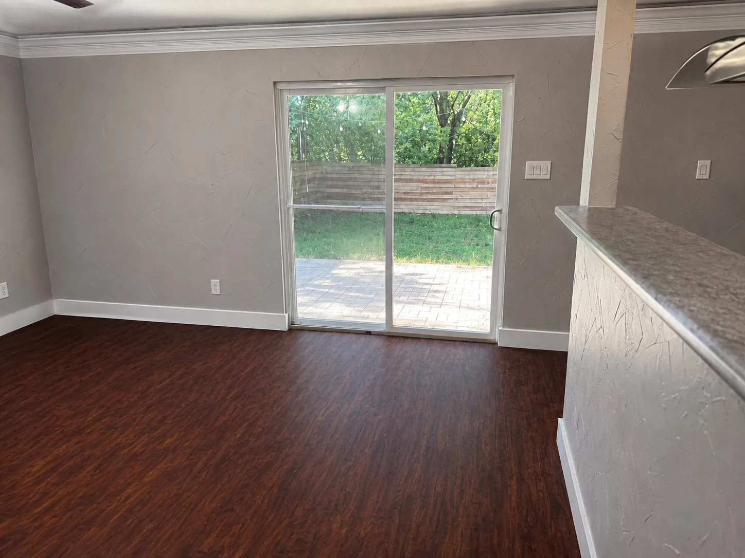 Single Family Residence For Sale in Dallas County , 731 Holliday Lane, Duncanville, Texas 75116, 3 Bedroom, 1 Bathroom, 1 Garage spaces, 1,029 Sqft, built in 1980, mls#21358856, Real Estate Agent in Duncanville, Homes For Sale in Dallas county, Homes For Sale in Duncanville, Realtor in Duncanville Texas, Real Estate Brokerage Independent Realty Texas, Luminita Cordes Realtor