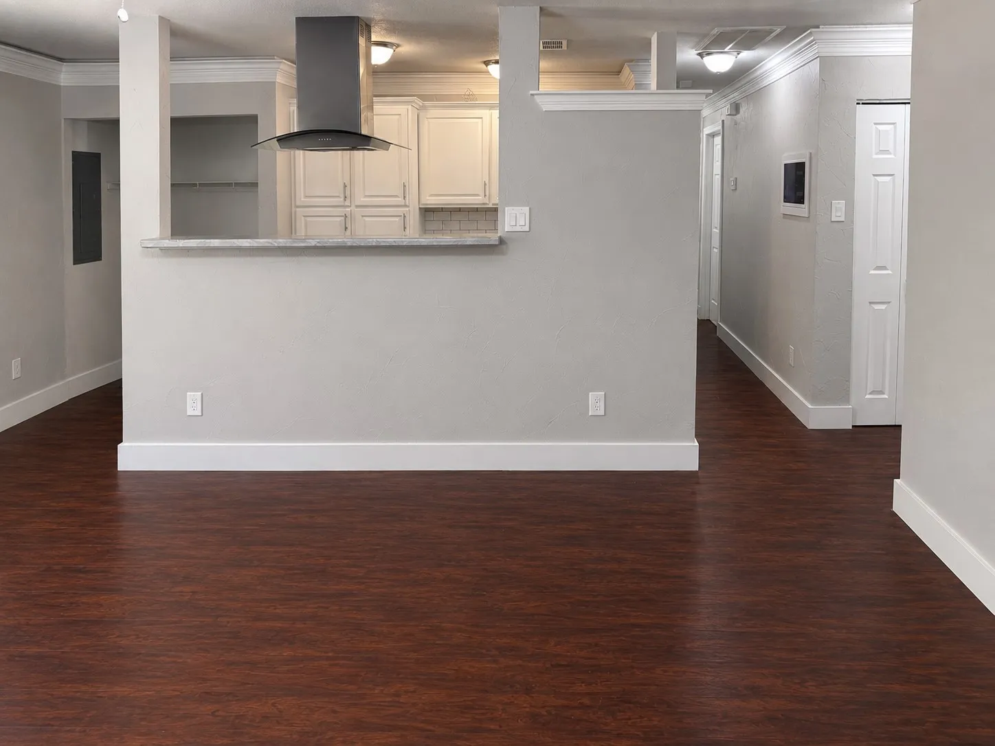 Single Family Residence For Sale in Dallas County , 731 Holliday Lane, Duncanville, Texas 75116, 3 Bedroom, 1 Bathroom, 1 Garage spaces, 1,029 Sqft, built in 1980, mls#21358856, Real Estate Agent in Duncanville, Homes For Sale in Dallas county, Homes For Sale in Duncanville, Realtor in Duncanville Texas, Real Estate Brokerage Independent Realty Texas, Luminita Cordes Realtor