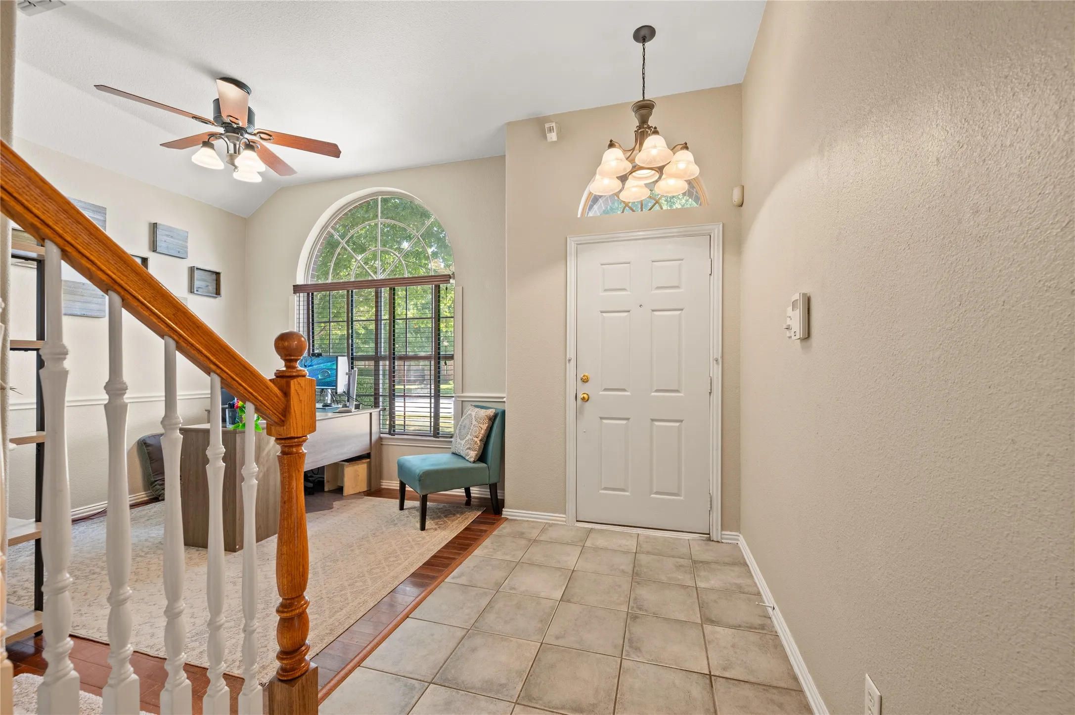 Single Family Residence For Sale in Denton County , 2212 Pinto Lane, Lewisville, Texas 75067, 3 Bedroom, 2 Bathroom, 2 Garage spaces, 2,091 Sqft, built in 1998, mls#21361370, Real Estate Agent in Lewisville, Homes For Sale in Denton county, Homes For Sale in Lewisville, Realtor in Lewisville Texas, Real Estate Brokerage Independent Realty Texas, Luminita Cordes Realtor
