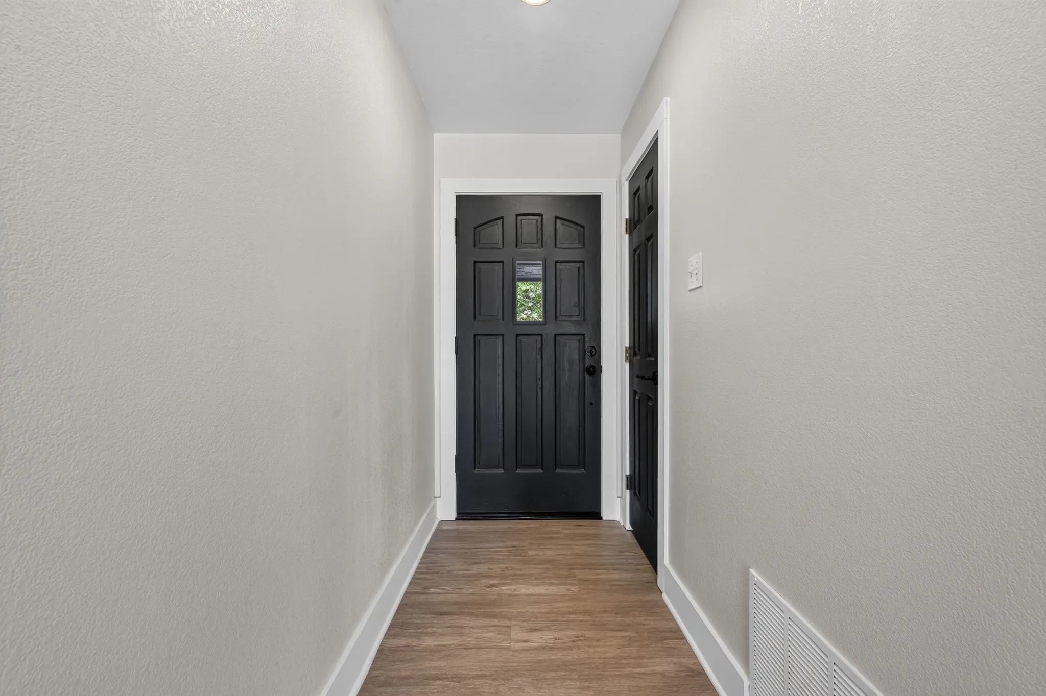 Single Family Residence For Sale in Palo Pinto County , 2201 SE 22nd Avenue, Mineral Wells, Texas 76067, 3 Bedroom, 2 Bathroom, 2 Garage spaces, 1,632 Sqft, built in 1968, mls#21362211, Real Estate Agent in Mineral Wells, Homes For Sale in Palo Pinto county, Homes For Sale in Mineral Wells, Realtor in Mineral Wells Texas, Real Estate Brokerage Independent Realty Texas, Luminita Cordes Realtor