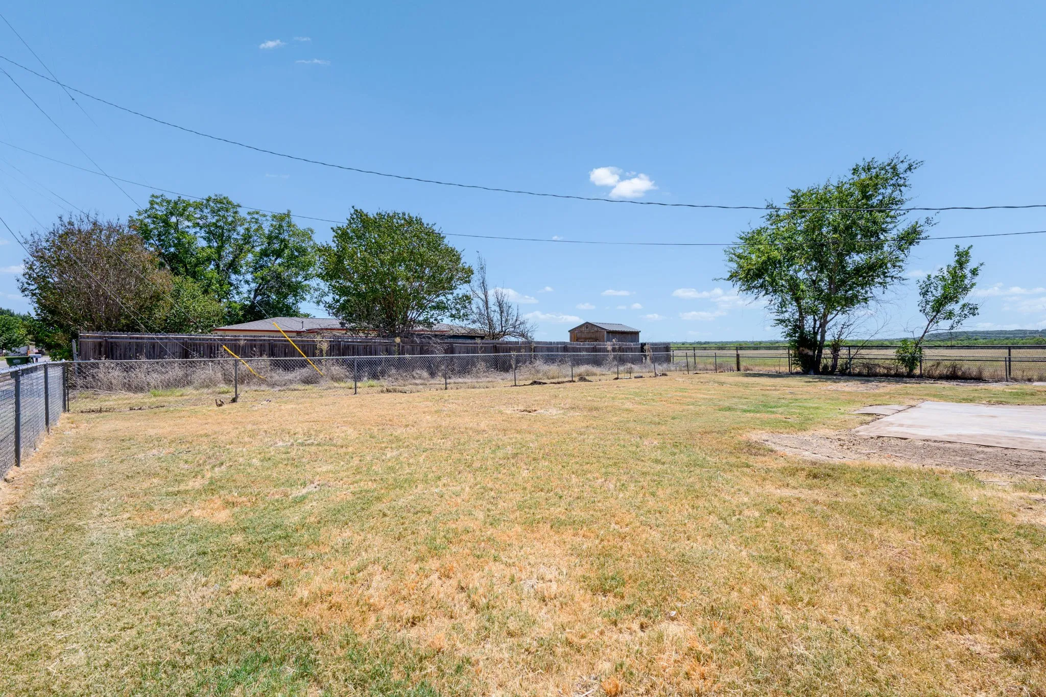 Single Family Residence For Sale in Palo Pinto County , 2201 SE 22nd Avenue, Mineral Wells, Texas 76067, 3 Bedroom, 2 Bathroom, 2 Garage spaces, 1,632 Sqft, built in 1968, mls#21362211, Real Estate Agent in Mineral Wells, Homes For Sale in Palo Pinto county, Homes For Sale in Mineral Wells, Realtor in Mineral Wells Texas, Real Estate Brokerage Independent Realty Texas, Luminita Cordes Realtor