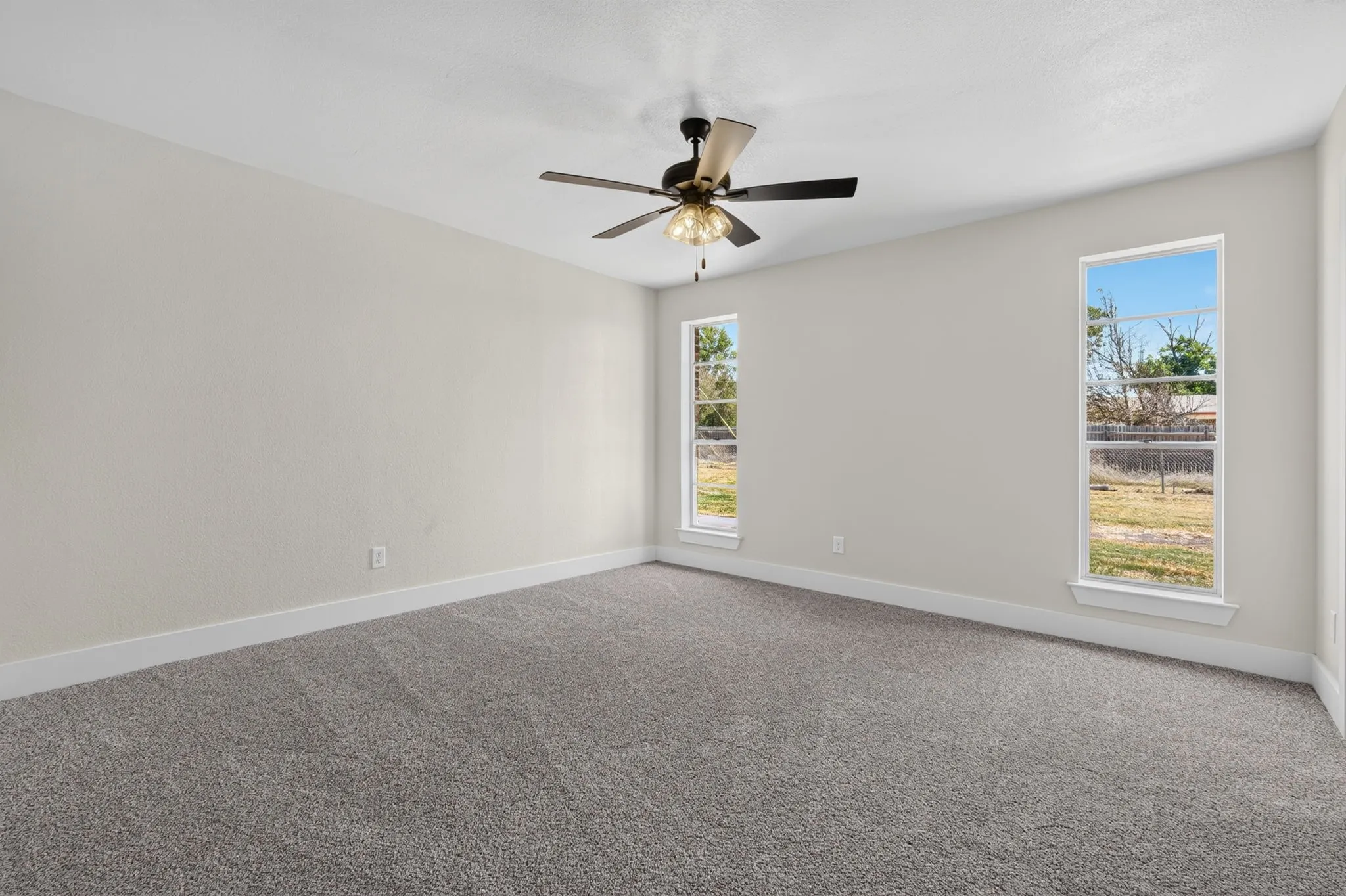 Single Family Residence For Sale in Palo Pinto County , 2201 SE 22nd Avenue, Mineral Wells, Texas 76067, 3 Bedroom, 2 Bathroom, 2 Garage spaces, 1,632 Sqft, built in 1968, mls#21362211, Real Estate Agent in Mineral Wells, Homes For Sale in Palo Pinto county, Homes For Sale in Mineral Wells, Realtor in Mineral Wells Texas, Real Estate Brokerage Independent Realty Texas, Luminita Cordes Realtor