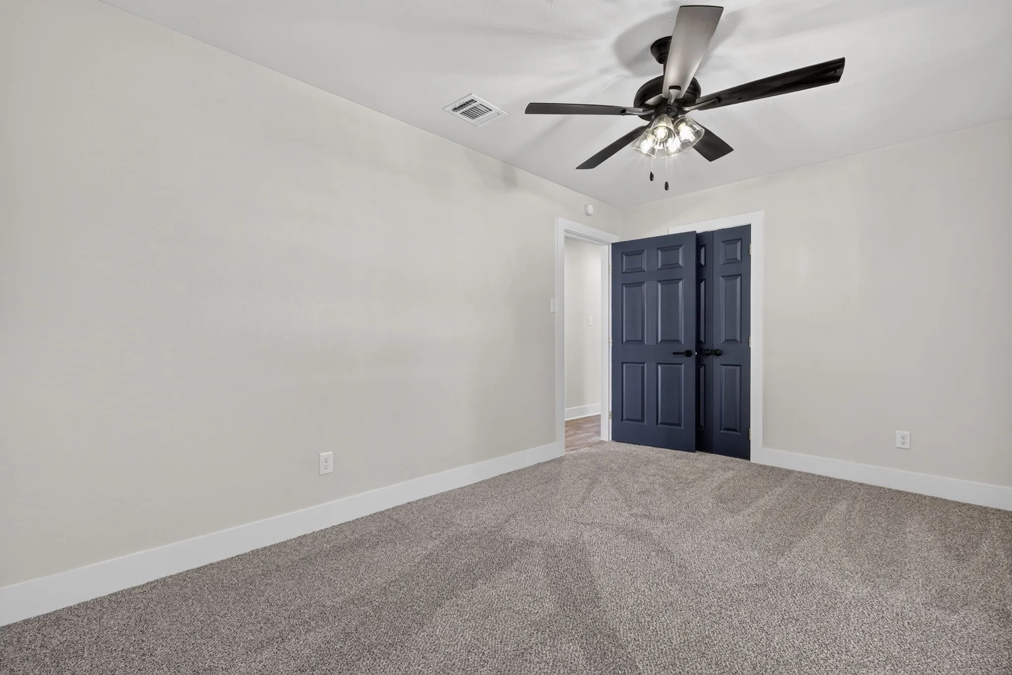 Single Family Residence For Sale in Palo Pinto County , 2201 SE 22nd Avenue, Mineral Wells, Texas 76067, 3 Bedroom, 2 Bathroom, 2 Garage spaces, 1,632 Sqft, built in 1968, mls#21362211, Real Estate Agent in Mineral Wells, Homes For Sale in Palo Pinto county, Homes For Sale in Mineral Wells, Realtor in Mineral Wells Texas, Real Estate Brokerage Independent Realty Texas, Luminita Cordes Realtor