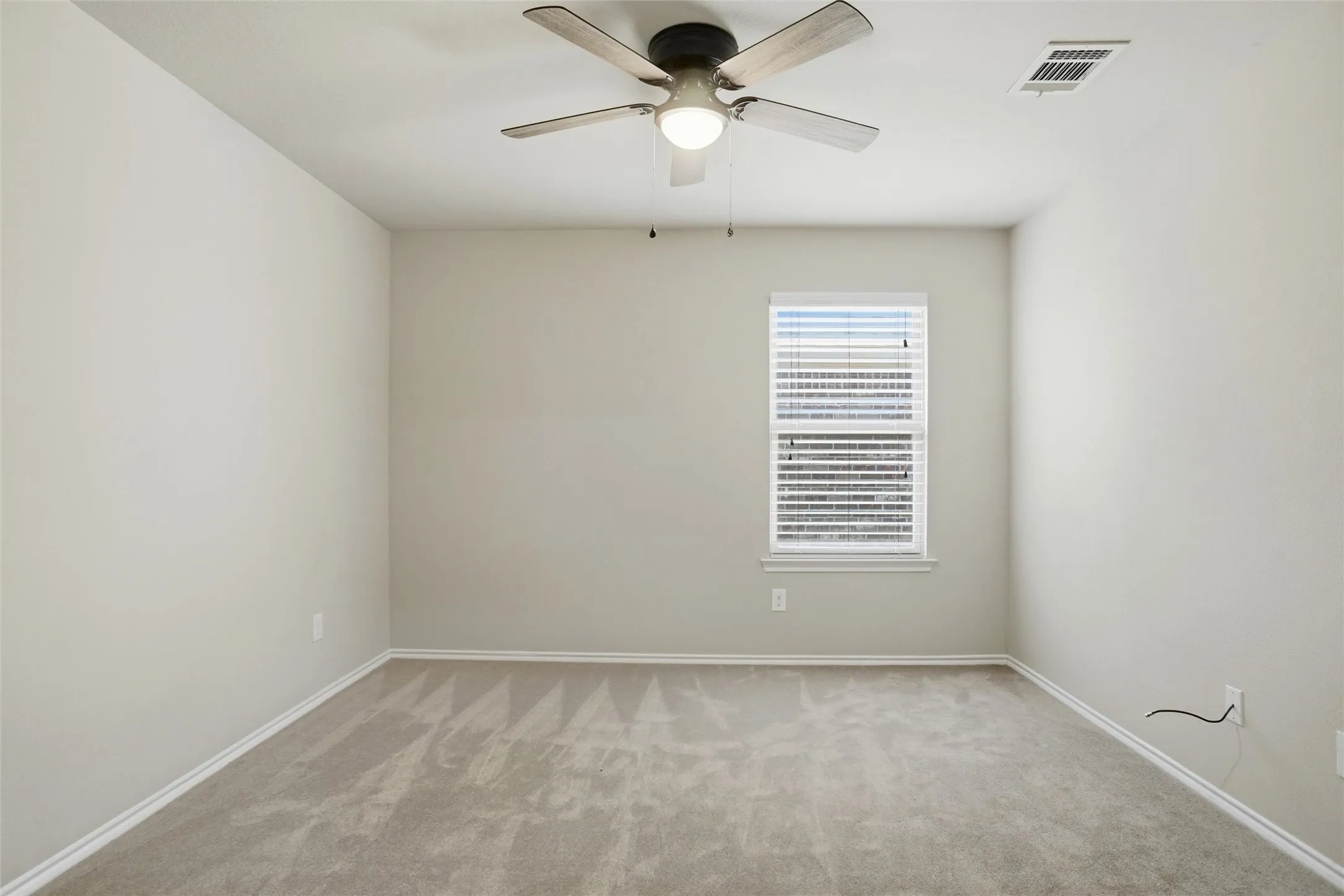 Single Family Residence For Rent in Kaufman County , 2795 Tanner Street, Forney, Texas 75126, 4 Bedroom, 2 Bathroom, 2 Garage spaces, 2,113 Sqft, built in 2018, mls#21351248, Real Estate Agent in Forney, Homes For Rent in Kaufman county, Homes For Rent in Forney, Realtor in Forney Texas, Real Estate Brokerage Independent Realty Texas, Luminita Cordes Realtor