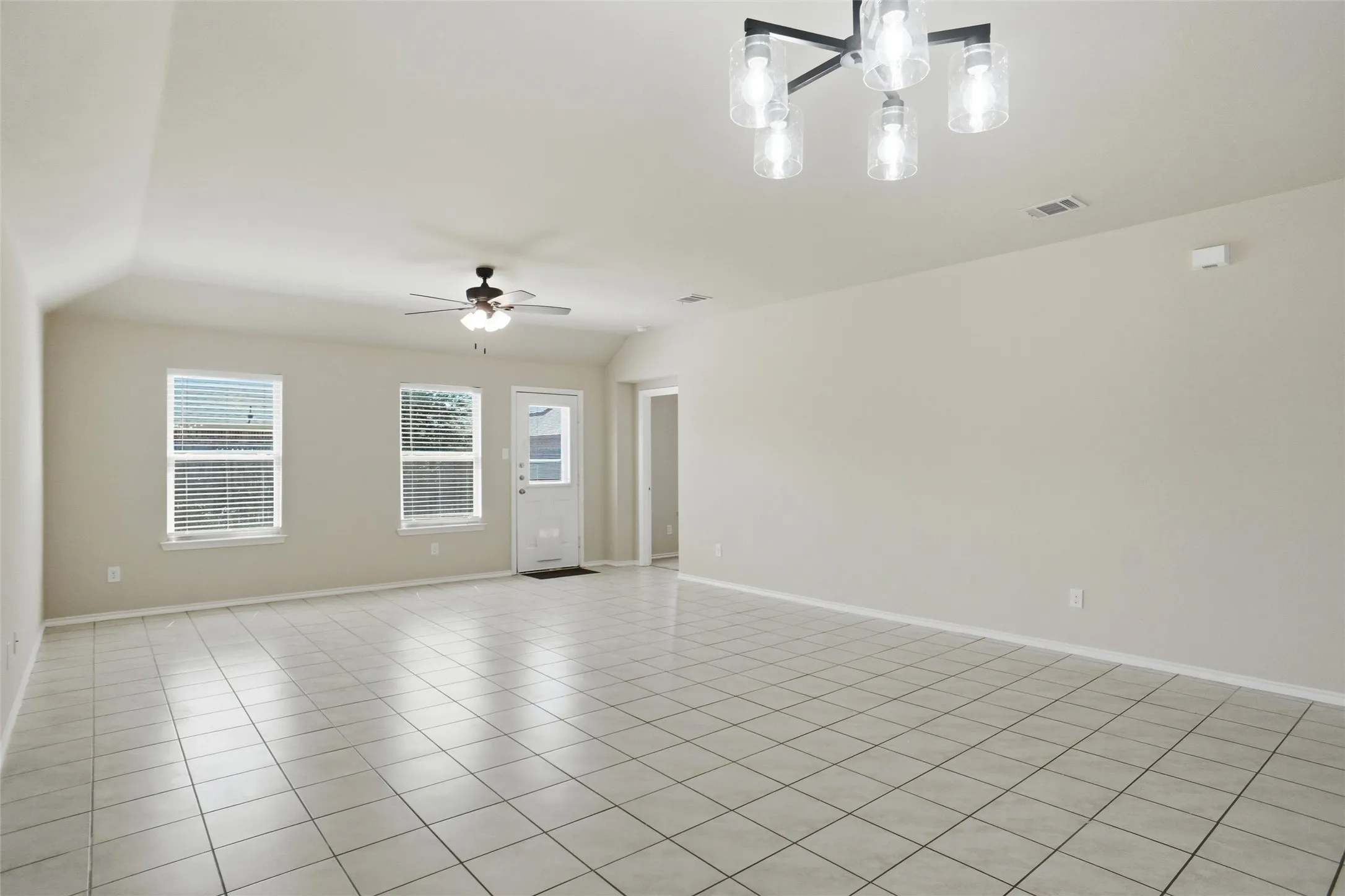 Single Family Residence For Rent in Kaufman County , 2795 Tanner Street, Forney, Texas 75126, 4 Bedroom, 2 Bathroom, 2 Garage spaces, 2,113 Sqft, built in 2018, mls#21351248, Real Estate Agent in Forney, Homes For Rent in Kaufman county, Homes For Rent in Forney, Realtor in Forney Texas, Real Estate Brokerage Independent Realty Texas, Luminita Cordes Realtor