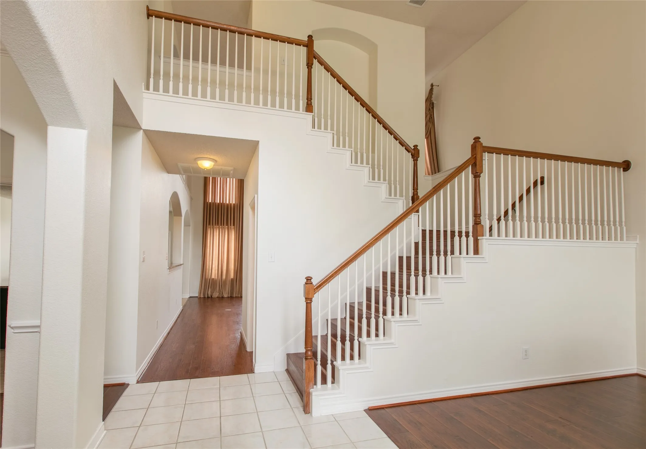 Single Family Residence For Sale in Collin County , 7416 Brookdale Drive, Plano, Texas 75024, 4 Bedroom, 4 Bathroom, 1 Garage spaces, 3,383 Sqft, built in 1997, mls#21363205, Real Estate Agent in Plano, Homes For Sale in Collin county, Homes For Sale in Plano, Realtor in Plano Texas, Real Estate Brokerage Independent Realty Texas, Luminita Cordes Realtor
