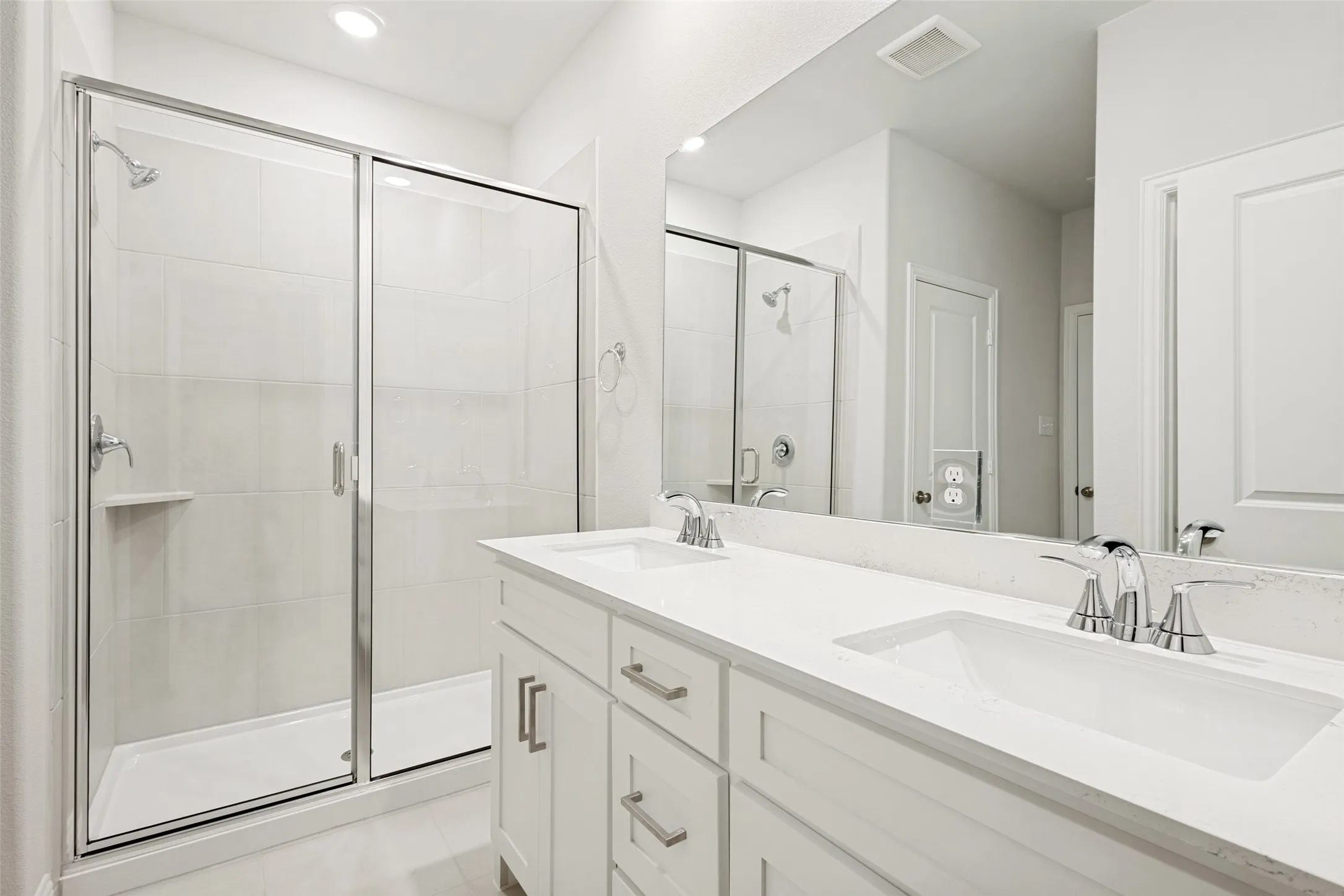 Single Family Residence For Rent in Collin County , 806 Sicily Boulevard, Princeton, Texas 75407, 3 Bedroom, 3 Bathroom, 2 Garage spaces, 1,777 Sqft, built in 2025, mls#21363207, Real Estate Agent in Princeton, Homes For Rent in Collin county, Homes For Rent in Princeton, Realtor in Princeton Texas, Real Estate Brokerage Independent Realty Texas, Luminita Cordes Realtor
