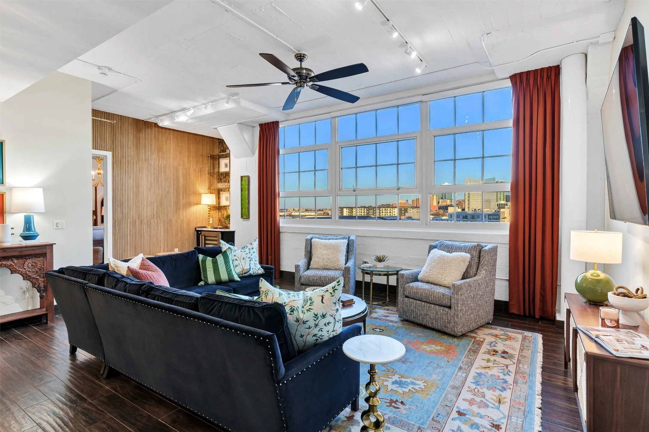 Condominium For Sale in Tarrant County , 2600 W 7th Street 2654, Fort Worth, Texas 76107, 2 Bedroom, 3 Bathroom, 2 Garage spaces, 1,744 Sqft, built in 1928, mls#21358771, Real Estate Agent in Fort Worth, Homes For Sale in Tarrant county, Homes For Sale in Fort Worth, Realtor in Fort Worth Texas, Real Estate Brokerage Independent Realty Texas, Luminita Cordes Realtor