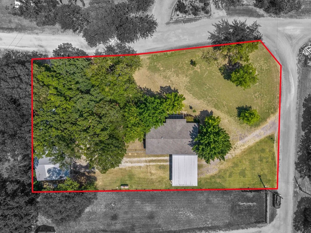 Single Family Residence For Sale in Denton County , 1510 Stanford Court, Denton, Texas 76210, 3 Bedroom, 3 Bathroom, 2 Garage spaces, 1,242 Sqft, built in 2004, mls#21349462, Real Estate Agent in Denton, Homes For Sale in Denton county, Homes For Sale in Denton, Realtor in Denton Texas, Real Estate Brokerage Independent Realty Texas, Luminita Cordes Realtor
