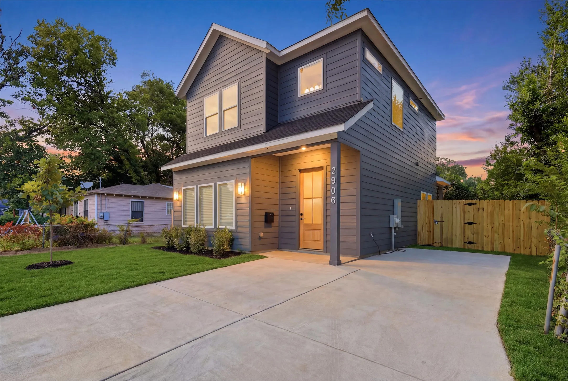 Single Family Residence For Sale in Dallas County , 2906 Swanson Street, Dallas, Texas 75210, 3 Bedroom, 3 Bathroom, Garage spaces, 1,600 Sqft, built in 2026, mls#21361752, Real Estate Agent in Dallas, Homes For Sale in Dallas county, Homes For Sale in Dallas, Realtor in Dallas Texas, Real Estate Brokerage Independent Realty Texas, Luminita Cordes Realtor