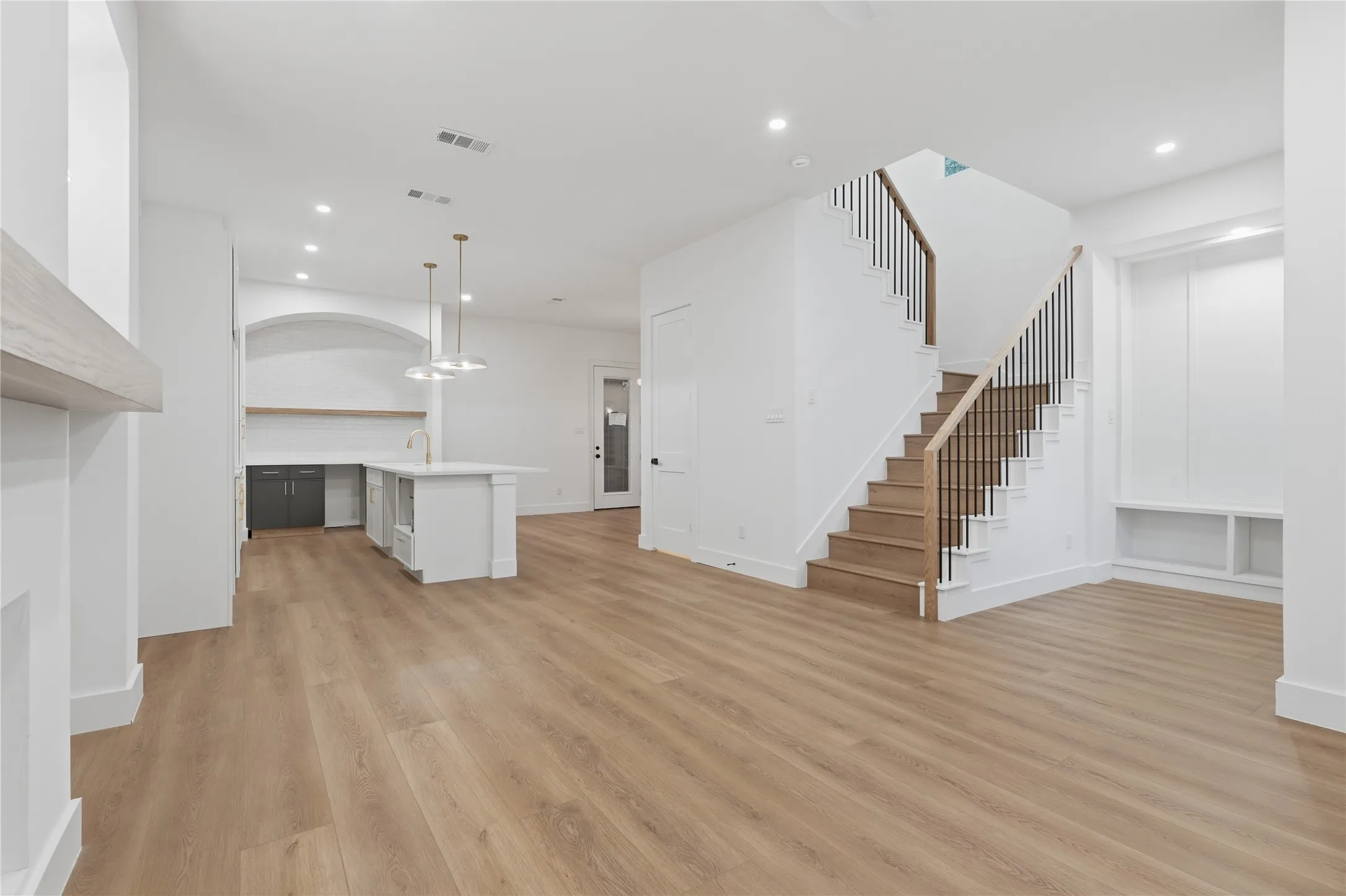 Single Family Residence For Sale in Dallas County , 2906 Swanson Street, Dallas, Texas 75210, 3 Bedroom, 3 Bathroom, Garage spaces, 1,600 Sqft, built in 2026, mls#21361752, Real Estate Agent in Dallas, Homes For Sale in Dallas county, Homes For Sale in Dallas, Realtor in Dallas Texas, Real Estate Brokerage Independent Realty Texas, Luminita Cordes Realtor