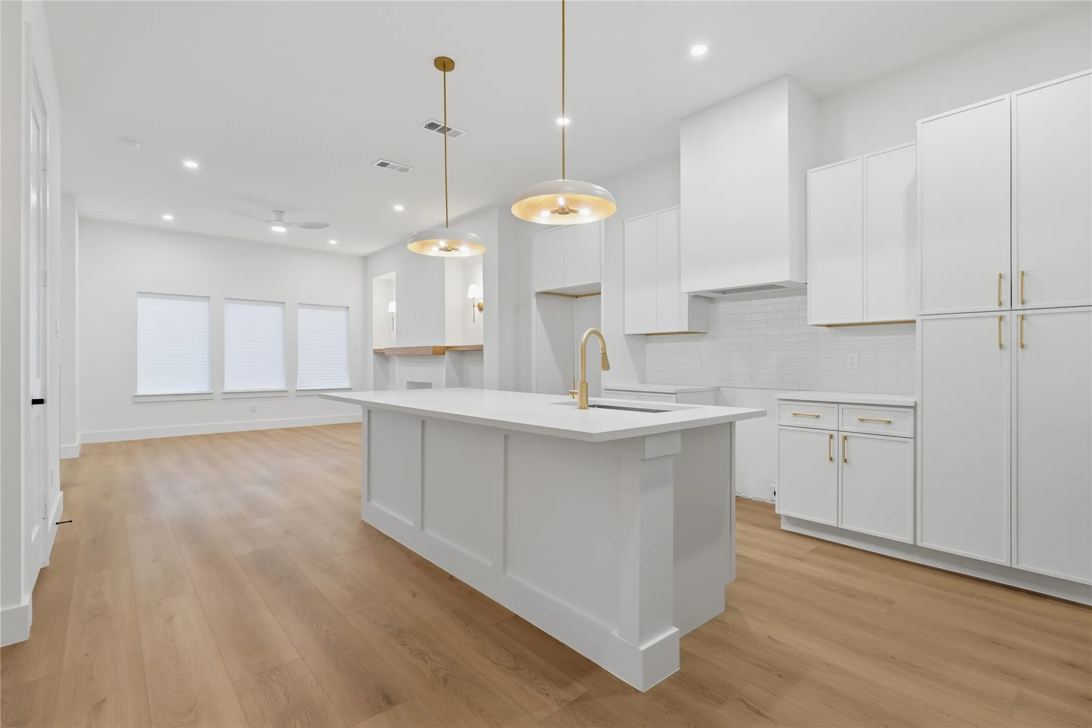 Single Family Residence For Sale in Dallas County , 2906 Swanson Street, Dallas, Texas 75210, 3 Bedroom, 3 Bathroom, Garage spaces, 1,600 Sqft, built in 2026, mls#21361752, Real Estate Agent in Dallas, Homes For Sale in Dallas county, Homes For Sale in Dallas, Realtor in Dallas Texas, Real Estate Brokerage Independent Realty Texas, Luminita Cordes Realtor