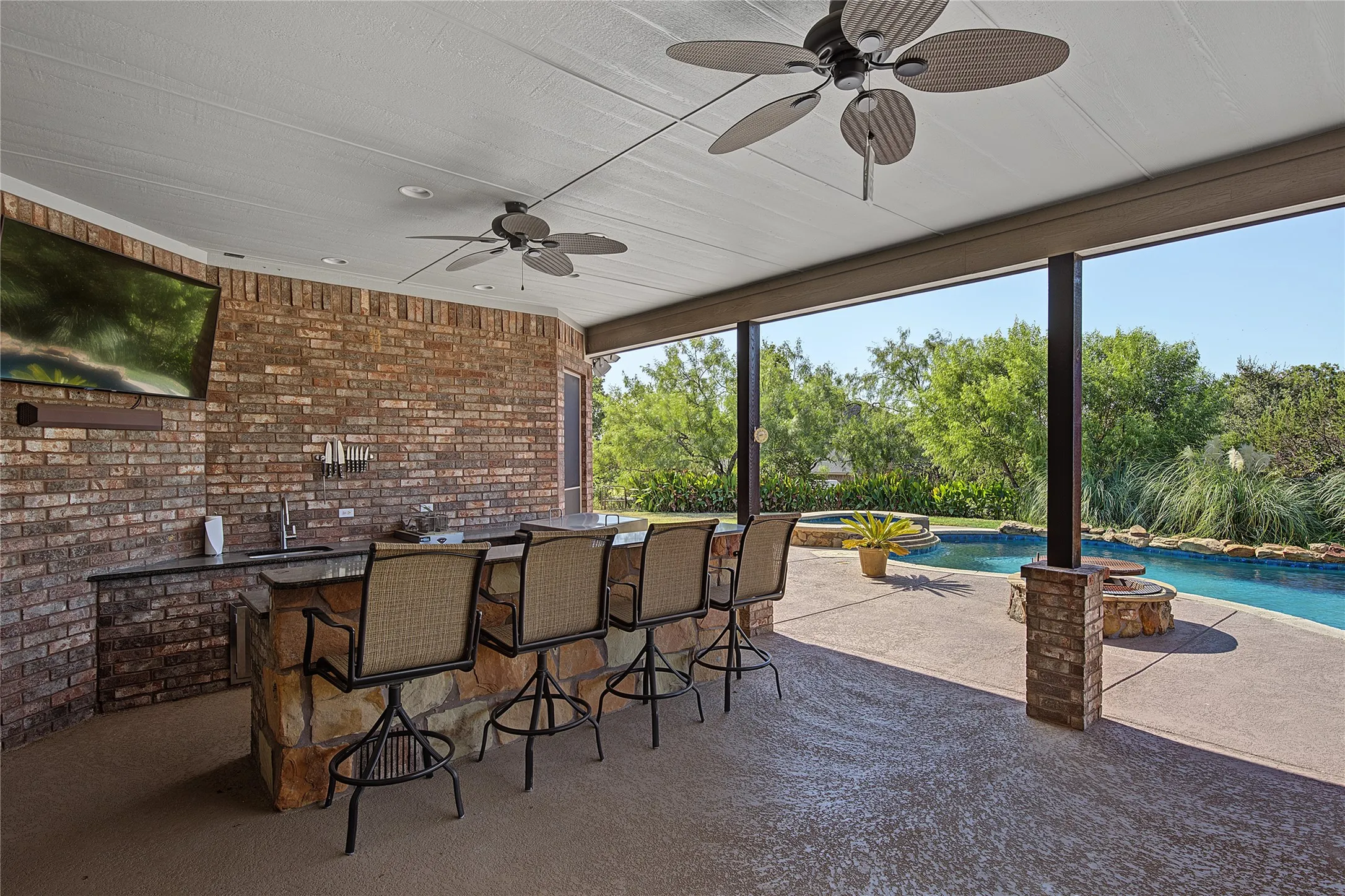 Single Family Residence For Sale in Parker County , 124 Carnes Court, Springtown, Texas 76082, 4 Bedroom, 3 Bathroom, 3 Garage spaces, 2,813 Sqft, built in 2011, mls#21360449, Real Estate Agent in Springtown, Homes For Sale in Parker county, Homes For Sale in Springtown, Realtor in Springtown Texas, Real Estate Brokerage Independent Realty Texas, Luminita Cordes Realtor