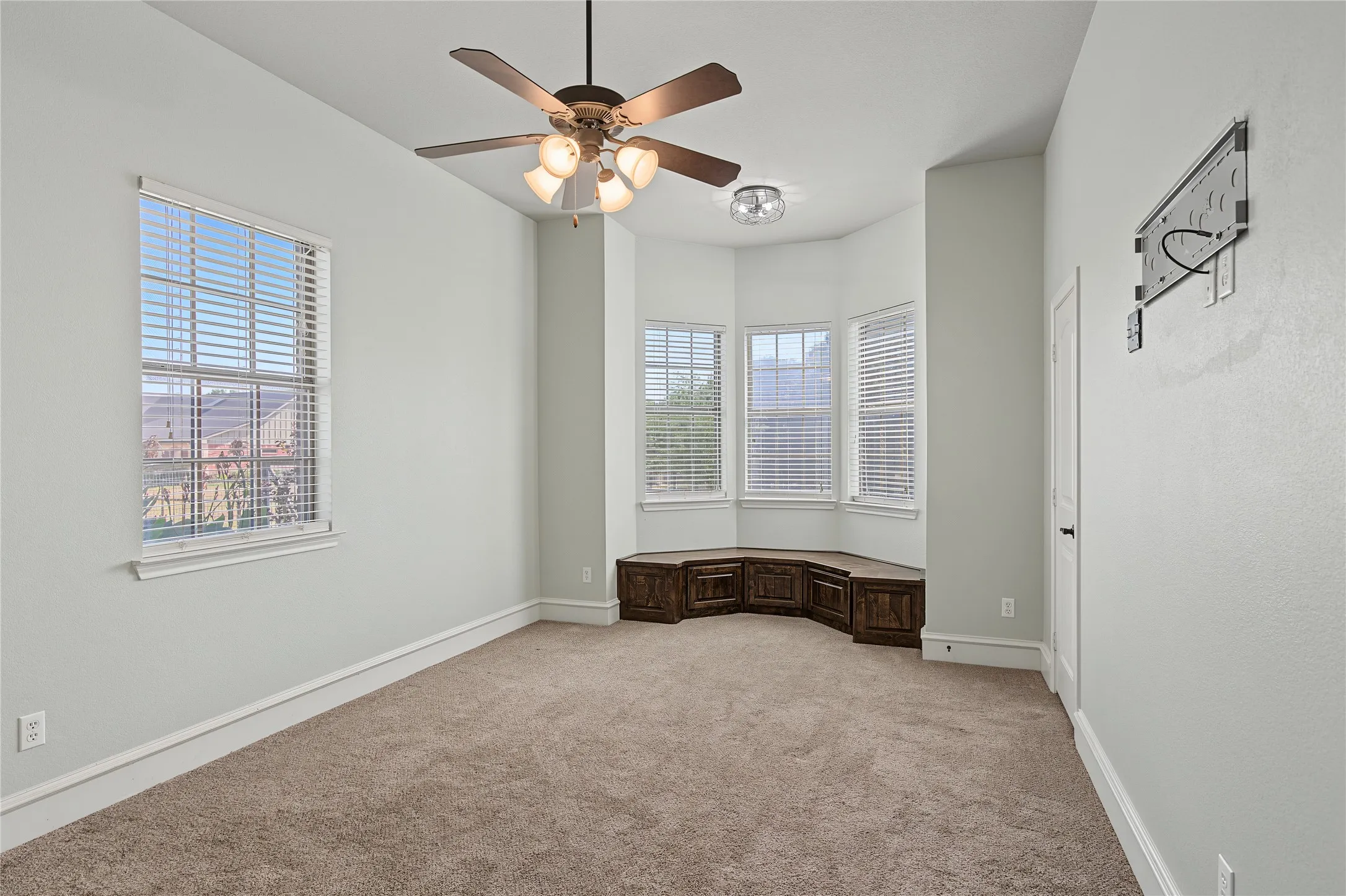Large Guest Room Down