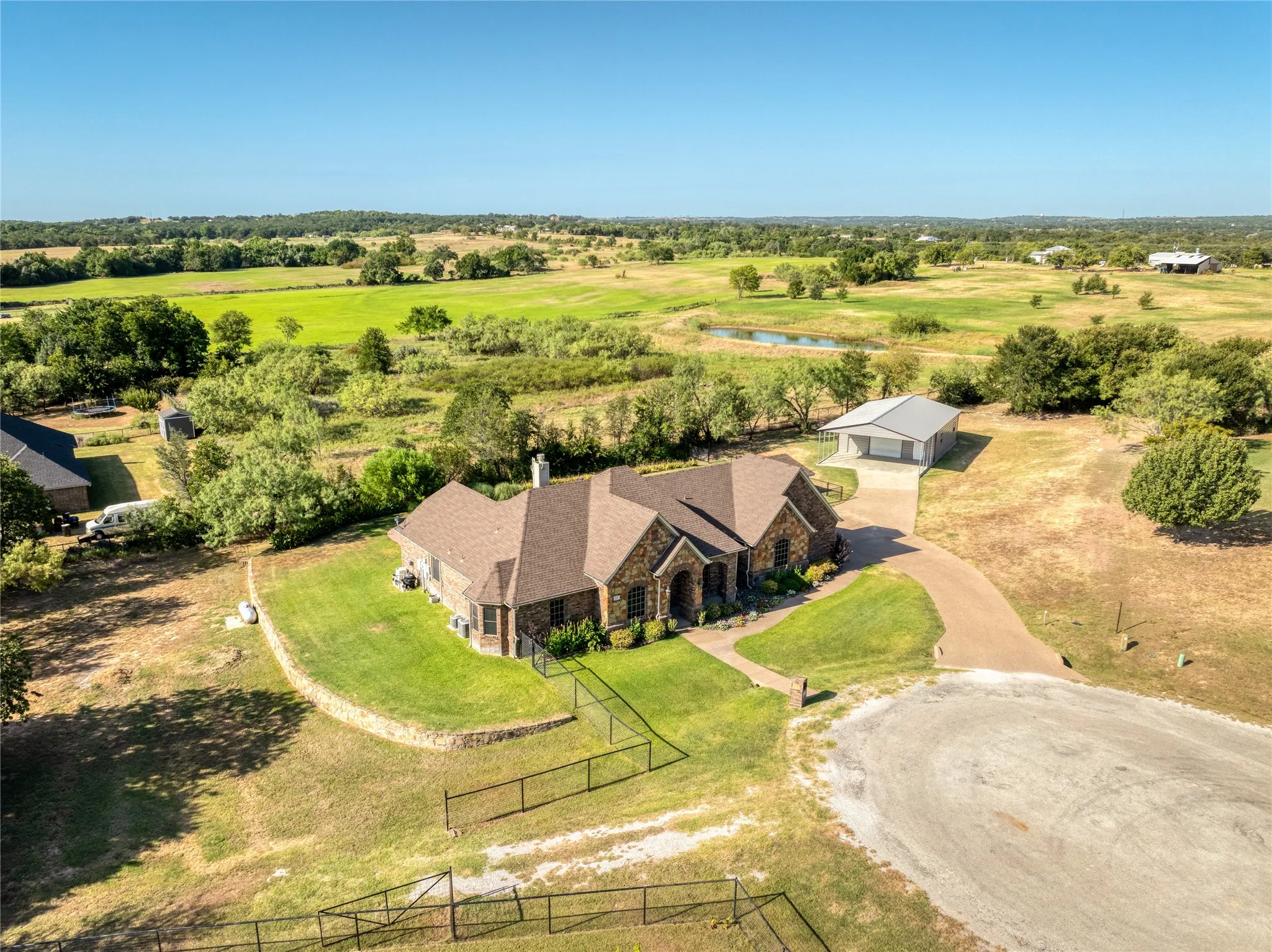 Single Family Residence For Sale in Parker County , 124 Carnes Court, Springtown, Texas 76082, 4 Bedroom, 3 Bathroom, 3 Garage spaces, 2,813 Sqft, built in 2011, mls#21360449, Real Estate Agent in Springtown, Homes For Sale in Parker county, Homes For Sale in Springtown, Realtor in Springtown Texas, Real Estate Brokerage Independent Realty Texas, Luminita Cordes Realtor