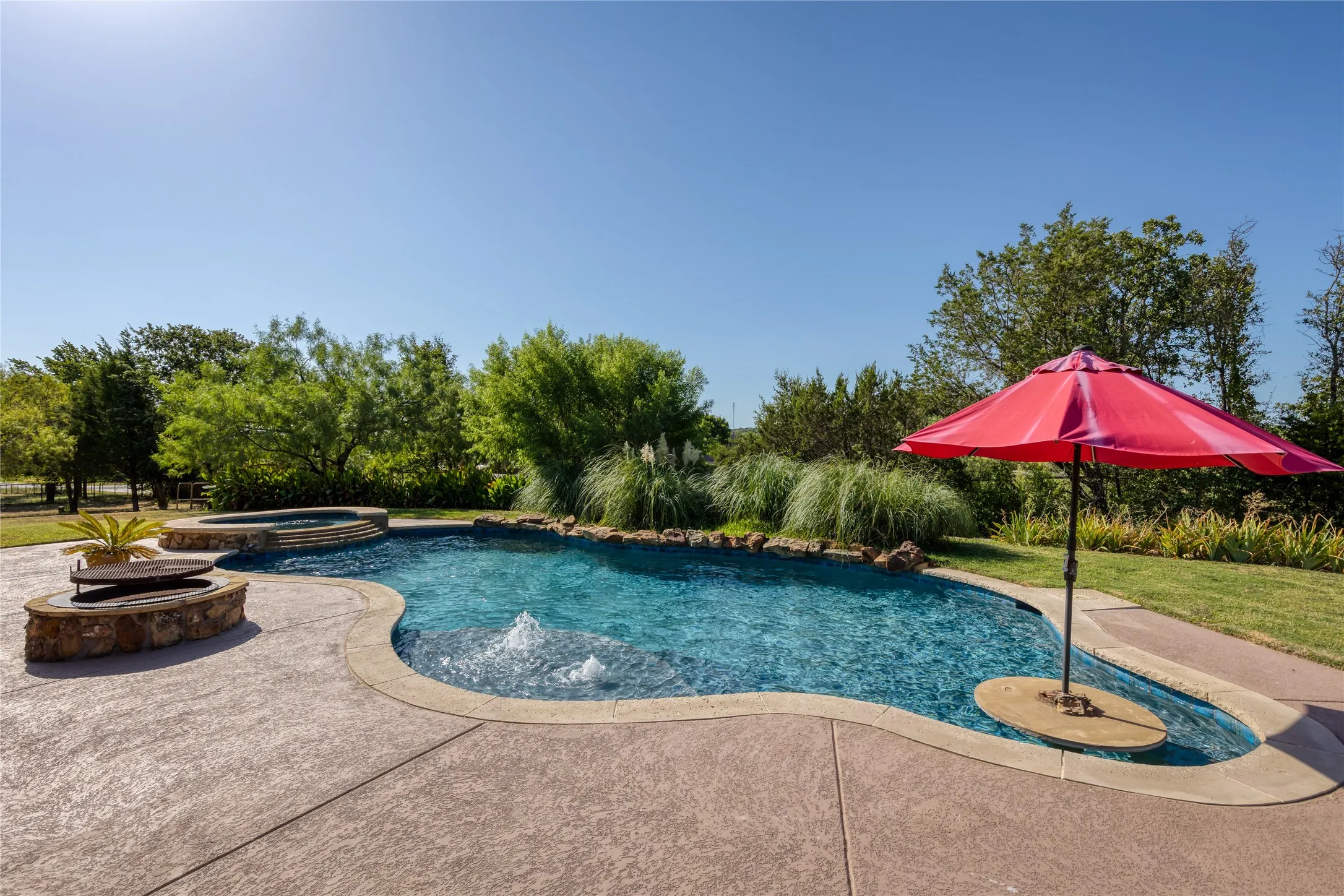 Single Family Residence For Sale in Parker County , 124 Carnes Court, Springtown, Texas 76082, 4 Bedroom, 3 Bathroom, 3 Garage spaces, 2,813 Sqft, built in 2011, mls#21360449, Real Estate Agent in Springtown, Homes For Sale in Parker county, Homes For Sale in Springtown, Realtor in Springtown Texas, Real Estate Brokerage Independent Realty Texas, Luminita Cordes Realtor