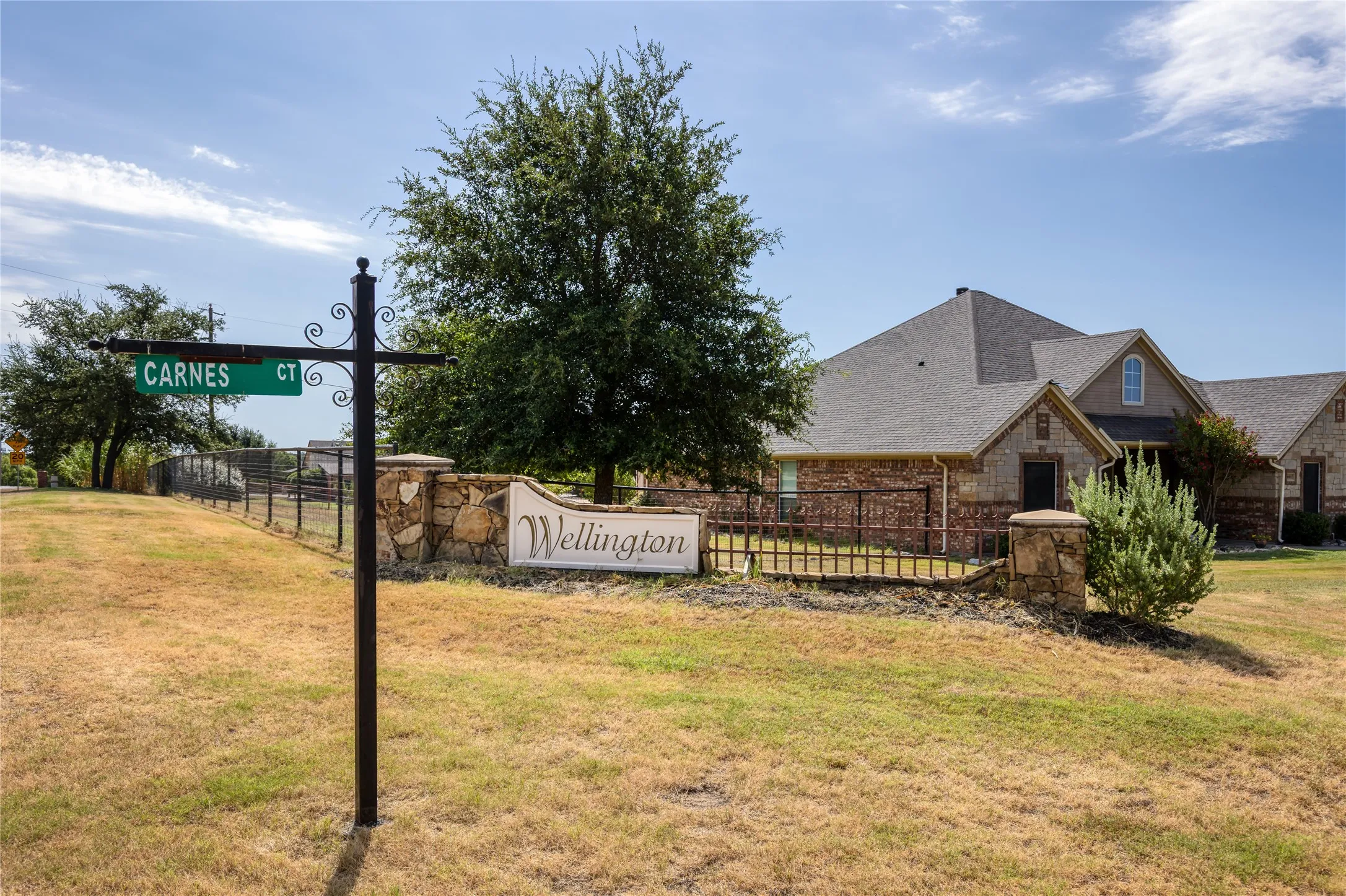Single Family Residence For Sale in Parker County , 124 Carnes Court, Springtown, Texas 76082, 4 Bedroom, 3 Bathroom, 3 Garage spaces, 2,813 Sqft, built in 2011, mls#21360449, Real Estate Agent in Springtown, Homes For Sale in Parker county, Homes For Sale in Springtown, Realtor in Springtown Texas, Real Estate Brokerage Independent Realty Texas, Luminita Cordes Realtor