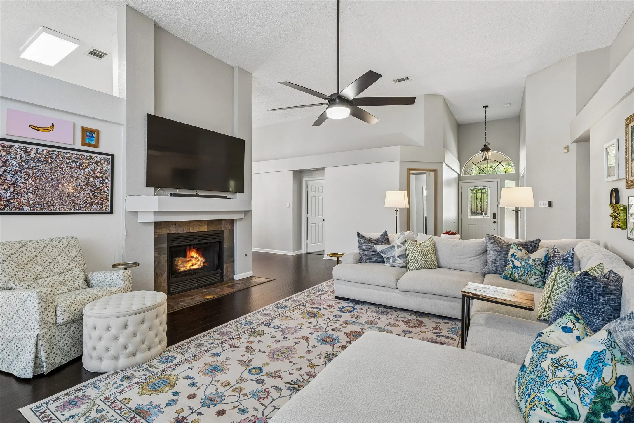 Single Family Residence For Sale in Dallas County , 8113 Pickard Drive, Rowlett, Texas 75088, 3 Bedroom, 2 Bathroom, 2 Garage spaces, 1,769 Sqft, built in 1989, mls#21363216, Real Estate Agent in Rowlett, Homes For Sale in Dallas county, Homes For Sale in Rowlett, Realtor in Rowlett Texas, Real Estate Brokerage Independent Realty Texas, Luminita Cordes Realtor