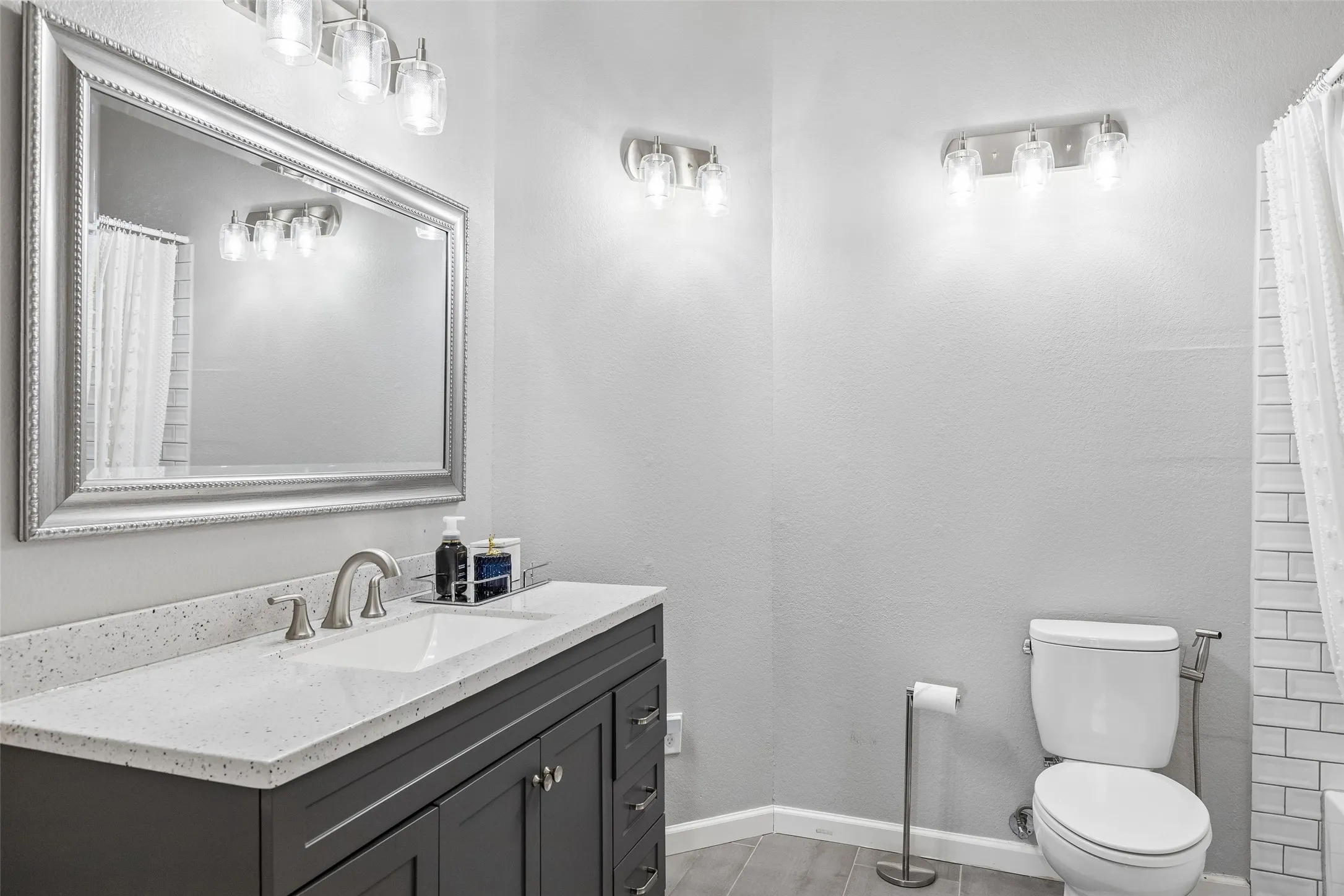 Single Family Residence For Sale in Dallas County , 8113 Pickard Drive, Rowlett, Texas 75088, 3 Bedroom, 2 Bathroom, 2 Garage spaces, 1,769 Sqft, built in 1989, mls#21363216, Real Estate Agent in Rowlett, Homes For Sale in Dallas county, Homes For Sale in Rowlett, Realtor in Rowlett Texas, Real Estate Brokerage Independent Realty Texas, Luminita Cordes Realtor