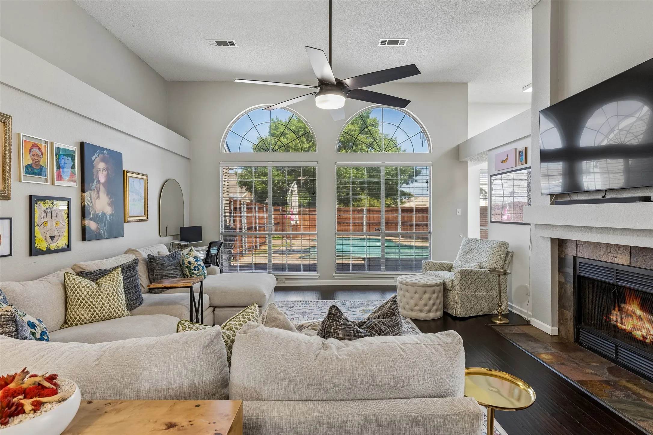 Single Family Residence For Sale in Dallas County , 8113 Pickard Drive, Rowlett, Texas 75088, 3 Bedroom, 2 Bathroom, 2 Garage spaces, 1,769 Sqft, built in 1989, mls#21363216, Real Estate Agent in Rowlett, Homes For Sale in Dallas county, Homes For Sale in Rowlett, Realtor in Rowlett Texas, Real Estate Brokerage Independent Realty Texas, Luminita Cordes Realtor