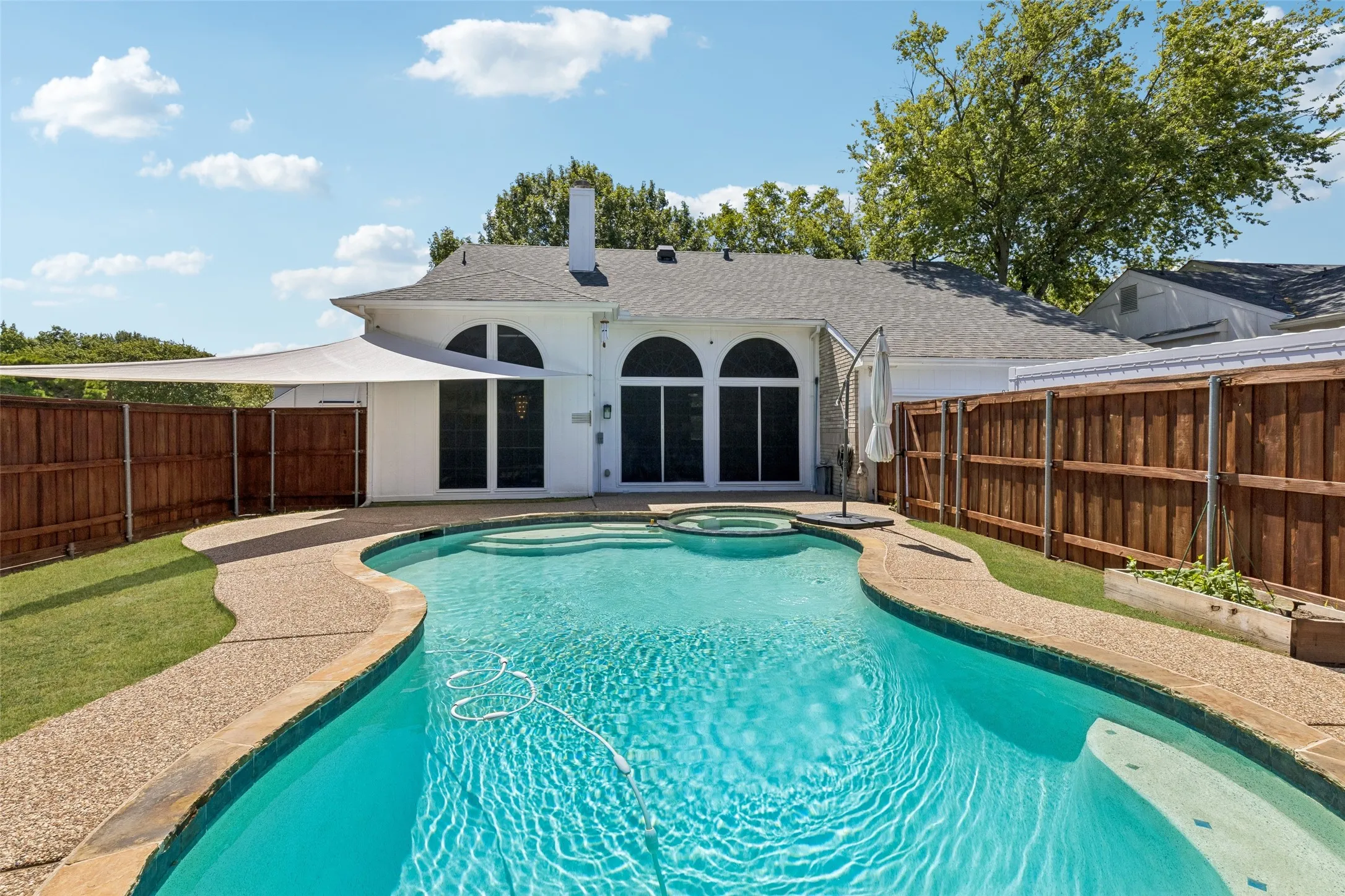 Single Family Residence For Sale in Dallas County , 8113 Pickard Drive, Rowlett, Texas 75088, 3 Bedroom, 2 Bathroom, 2 Garage spaces, 1,769 Sqft, built in 1989, mls#21363216, Real Estate Agent in Rowlett, Homes For Sale in Dallas county, Homes For Sale in Rowlett, Realtor in Rowlett Texas, Real Estate Brokerage Independent Realty Texas, Luminita Cordes Realtor