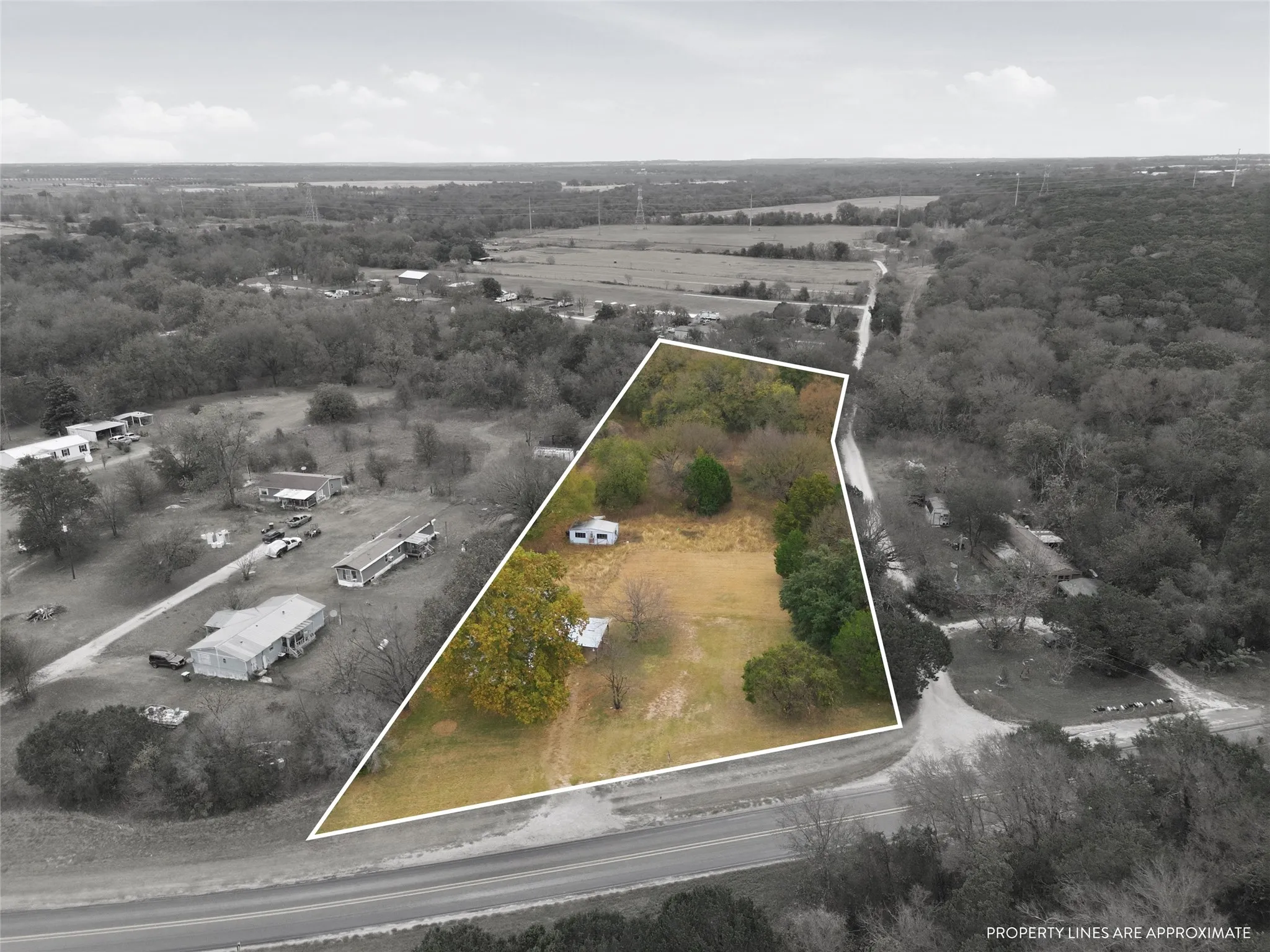 Expansive land parcel with direct road frontage