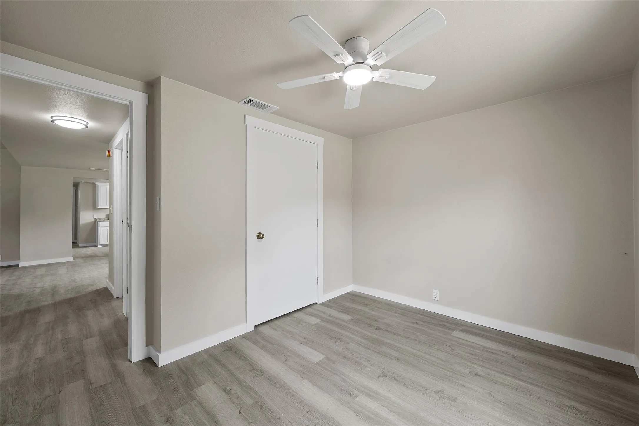 Mobile Home For Sale in Hill County , 175 Fm 2114, Aquilla, Texas 76622, 3 Bedroom, 2 Bathroom, Garage spaces, 1,440 Sqft, built in 1980, mls#21363255, Real Estate Agent in Aquilla, Homes For Sale in Hill county, Homes For Sale in Aquilla, Realtor in Aquilla Texas, Real Estate Brokerage Independent Realty Texas, Luminita Cordes Realtor