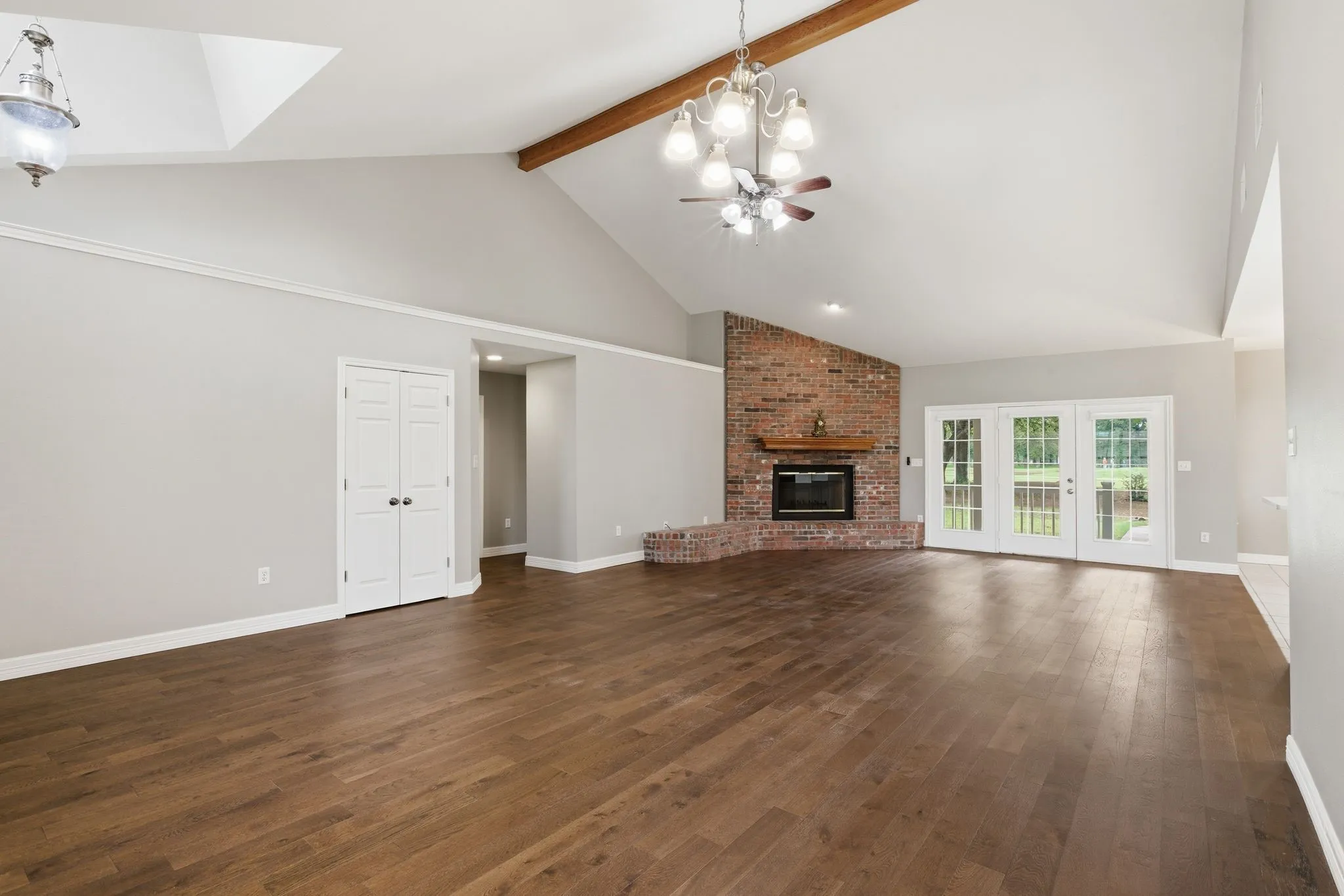 Single Family Residence For Sale in Wood County , 249 Private Road 5940, Emory, Texas 75440, 3 Bedroom, 3 Bathroom, 2 Garage spaces, 2,618 Sqft, built in 2000, mls#21363250, Real Estate Agent in Emory, Homes For Sale in Wood county, Homes For Sale in Emory, Realtor in Emory Texas, Real Estate Brokerage Independent Realty Texas, Luminita Cordes Realtor