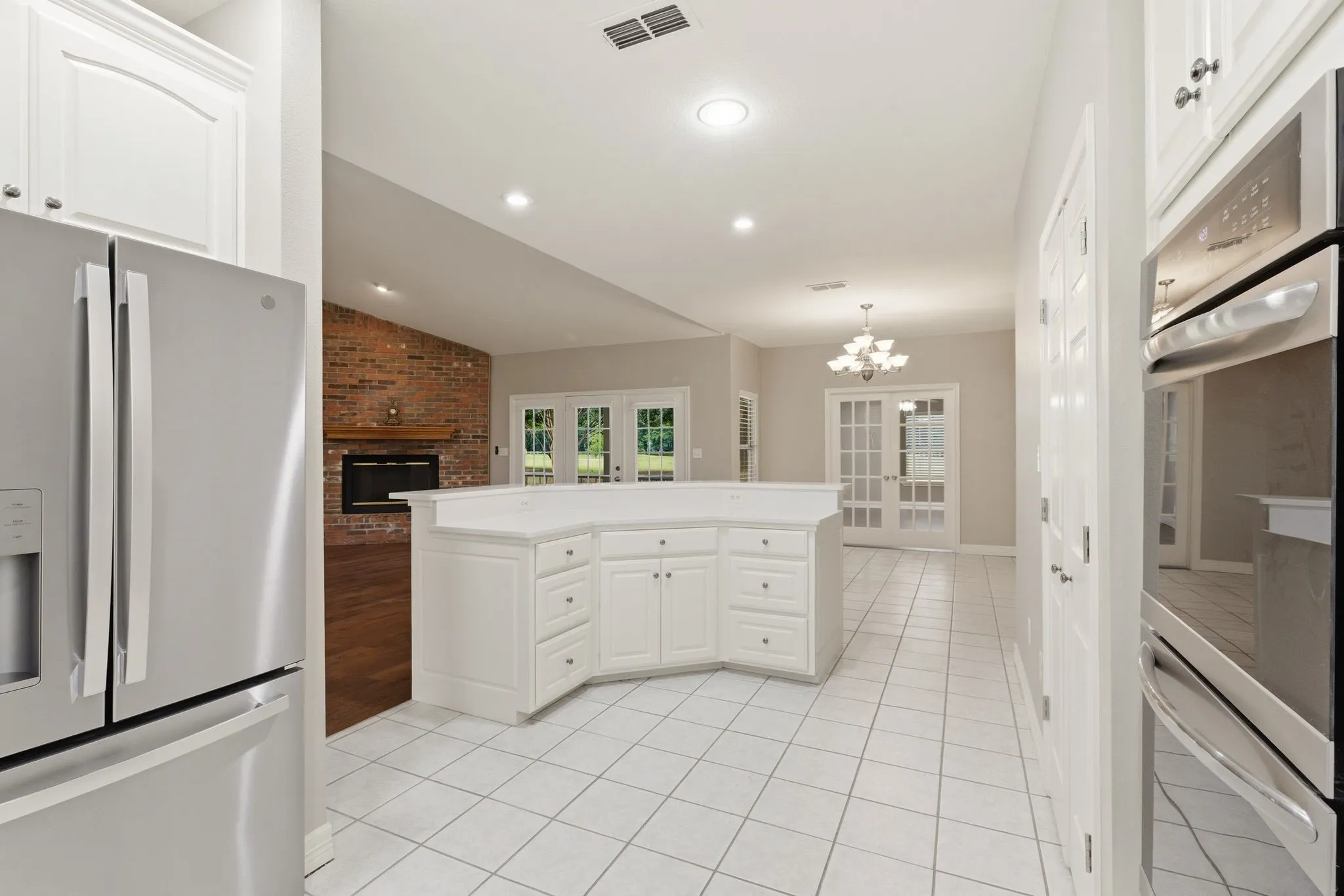 Single Family Residence For Sale in Wood County , 249 Private Road 5940, Emory, Texas 75440, 3 Bedroom, 3 Bathroom, 2 Garage spaces, 2,618 Sqft, built in 2000, mls#21363250, Real Estate Agent in Emory, Homes For Sale in Wood county, Homes For Sale in Emory, Realtor in Emory Texas, Real Estate Brokerage Independent Realty Texas, Luminita Cordes Realtor