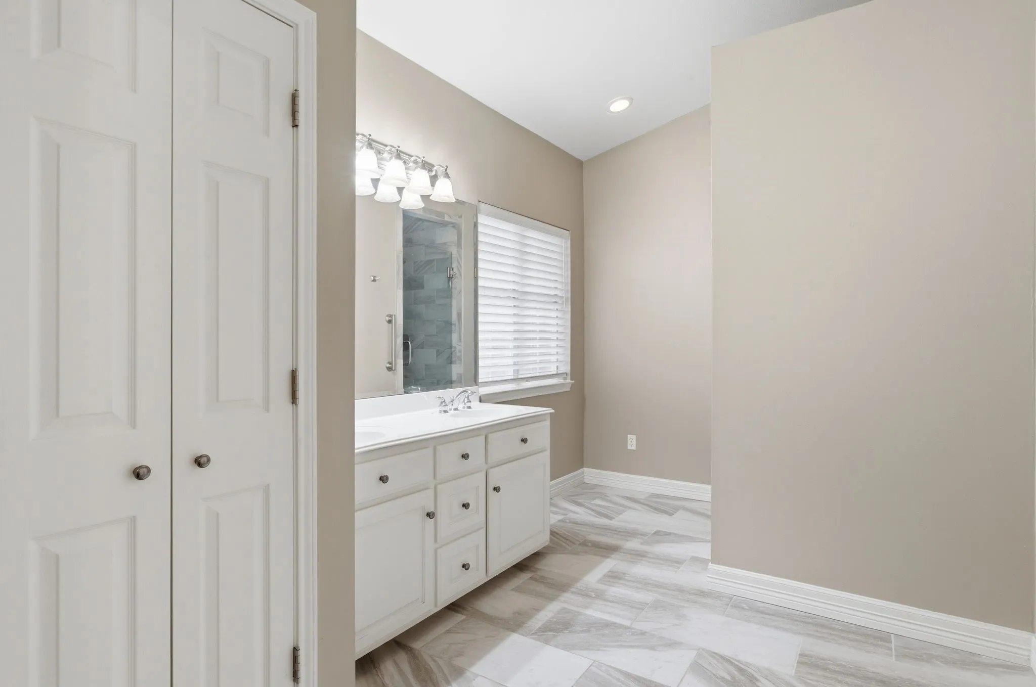 Single Family Residence For Sale in Wood County , 249 Private Road 5940, Emory, Texas 75440, 3 Bedroom, 3 Bathroom, 2 Garage spaces, 2,618 Sqft, built in 2000, mls#21363250, Real Estate Agent in Emory, Homes For Sale in Wood county, Homes For Sale in Emory, Realtor in Emory Texas, Real Estate Brokerage Independent Realty Texas, Luminita Cordes Realtor