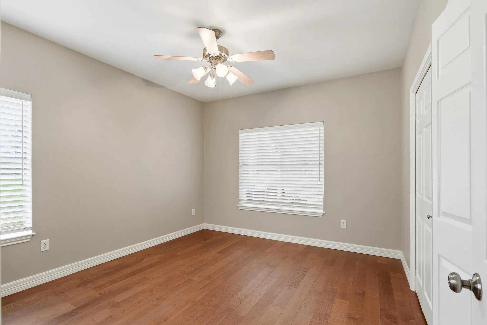 Single Family Residence For Sale in Wood County , 249 Private Road 5940, Emory, Texas 75440, 3 Bedroom, 3 Bathroom, 2 Garage spaces, 2,618 Sqft, built in 2000, mls#21363250, Real Estate Agent in Emory, Homes For Sale in Wood county, Homes For Sale in Emory, Realtor in Emory Texas, Real Estate Brokerage Independent Realty Texas, Luminita Cordes Realtor