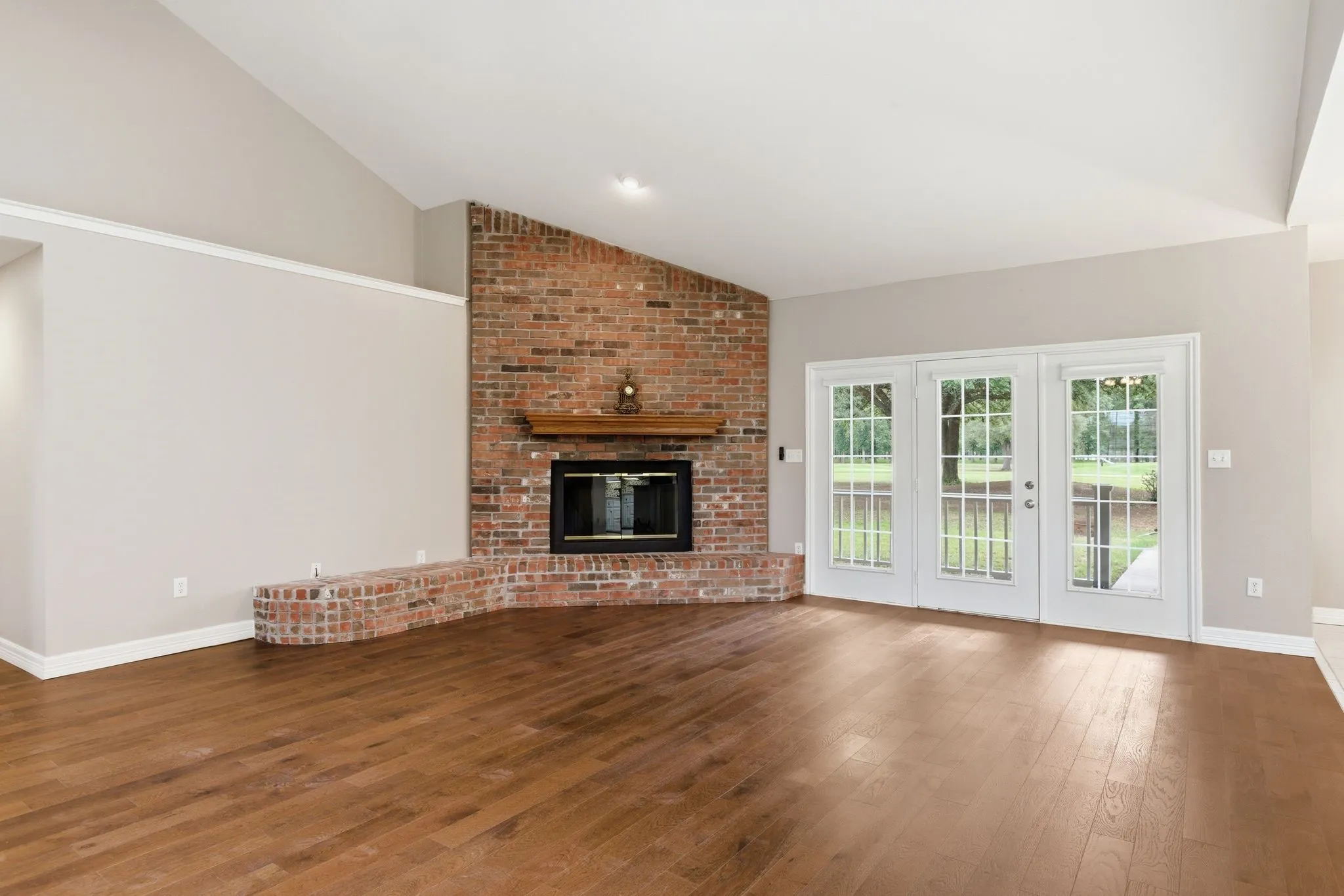 Single Family Residence For Sale in Wood County , 249 Private Road 5940, Emory, Texas 75440, 3 Bedroom, 3 Bathroom, 2 Garage spaces, 2,618 Sqft, built in 2000, mls#21363250, Real Estate Agent in Emory, Homes For Sale in Wood county, Homes For Sale in Emory, Realtor in Emory Texas, Real Estate Brokerage Independent Realty Texas, Luminita Cordes Realtor