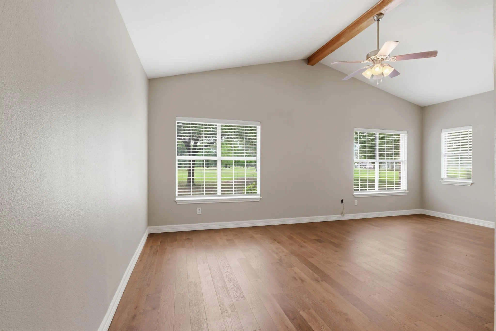 Single Family Residence For Sale in Wood County , 249 Private Road 5940, Emory, Texas 75440, 3 Bedroom, 3 Bathroom, 2 Garage spaces, 2,618 Sqft, built in 2000, mls#21363250, Real Estate Agent in Emory, Homes For Sale in Wood county, Homes For Sale in Emory, Realtor in Emory Texas, Real Estate Brokerage Independent Realty Texas, Luminita Cordes Realtor