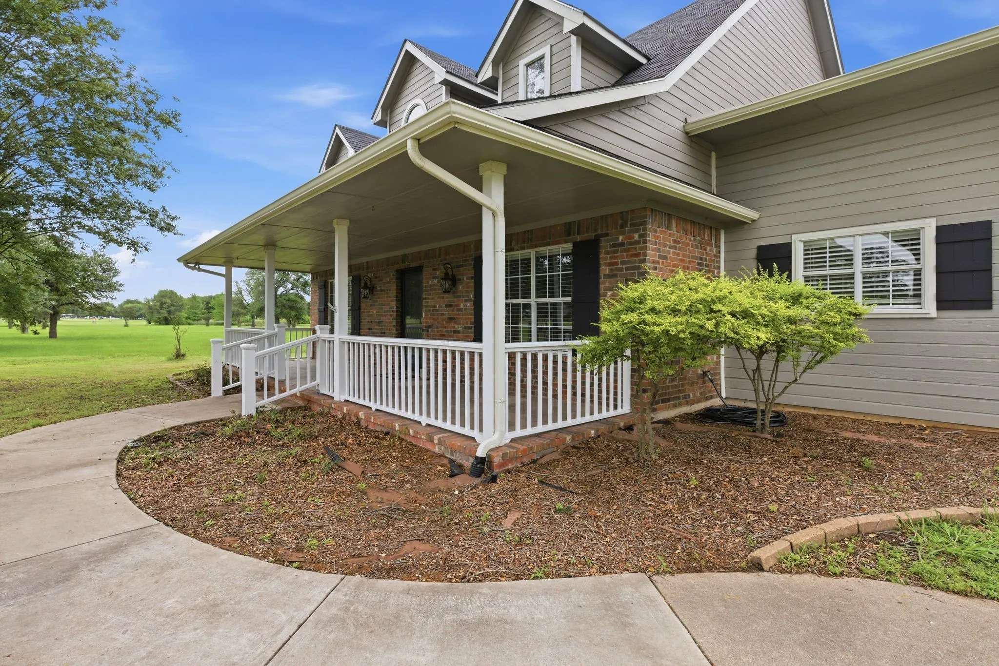 Single Family Residence For Sale in Wood County , 249 Private Road 5940, Emory, Texas 75440, 3 Bedroom, 3 Bathroom, 2 Garage spaces, 2,618 Sqft, built in 2000, mls#21363250, Real Estate Agent in Emory, Homes For Sale in Wood county, Homes For Sale in Emory, Realtor in Emory Texas, Real Estate Brokerage Independent Realty Texas, Luminita Cordes Realtor