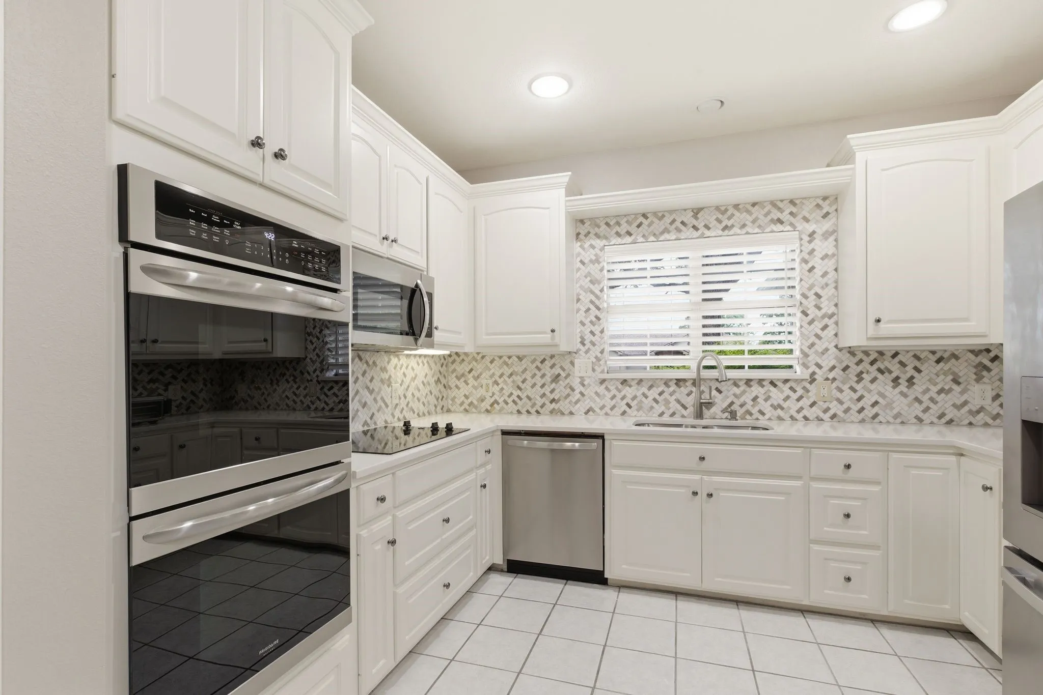 Single Family Residence For Sale in Wood County , 249 Private Road 5940, Emory, Texas 75440, 3 Bedroom, 3 Bathroom, 2 Garage spaces, 2,618 Sqft, built in 2000, mls#21363250, Real Estate Agent in Emory, Homes For Sale in Wood county, Homes For Sale in Emory, Realtor in Emory Texas, Real Estate Brokerage Independent Realty Texas, Luminita Cordes Realtor