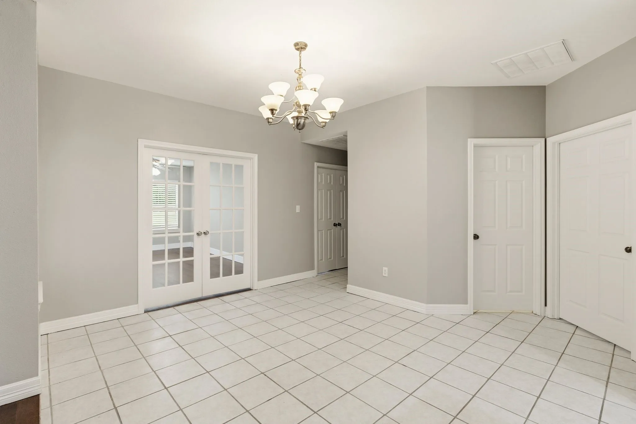 Single Family Residence For Sale in Wood County , 249 Private Road 5940, Emory, Texas 75440, 3 Bedroom, 3 Bathroom, 2 Garage spaces, 2,618 Sqft, built in 2000, mls#21363250, Real Estate Agent in Emory, Homes For Sale in Wood county, Homes For Sale in Emory, Realtor in Emory Texas, Real Estate Brokerage Independent Realty Texas, Luminita Cordes Realtor