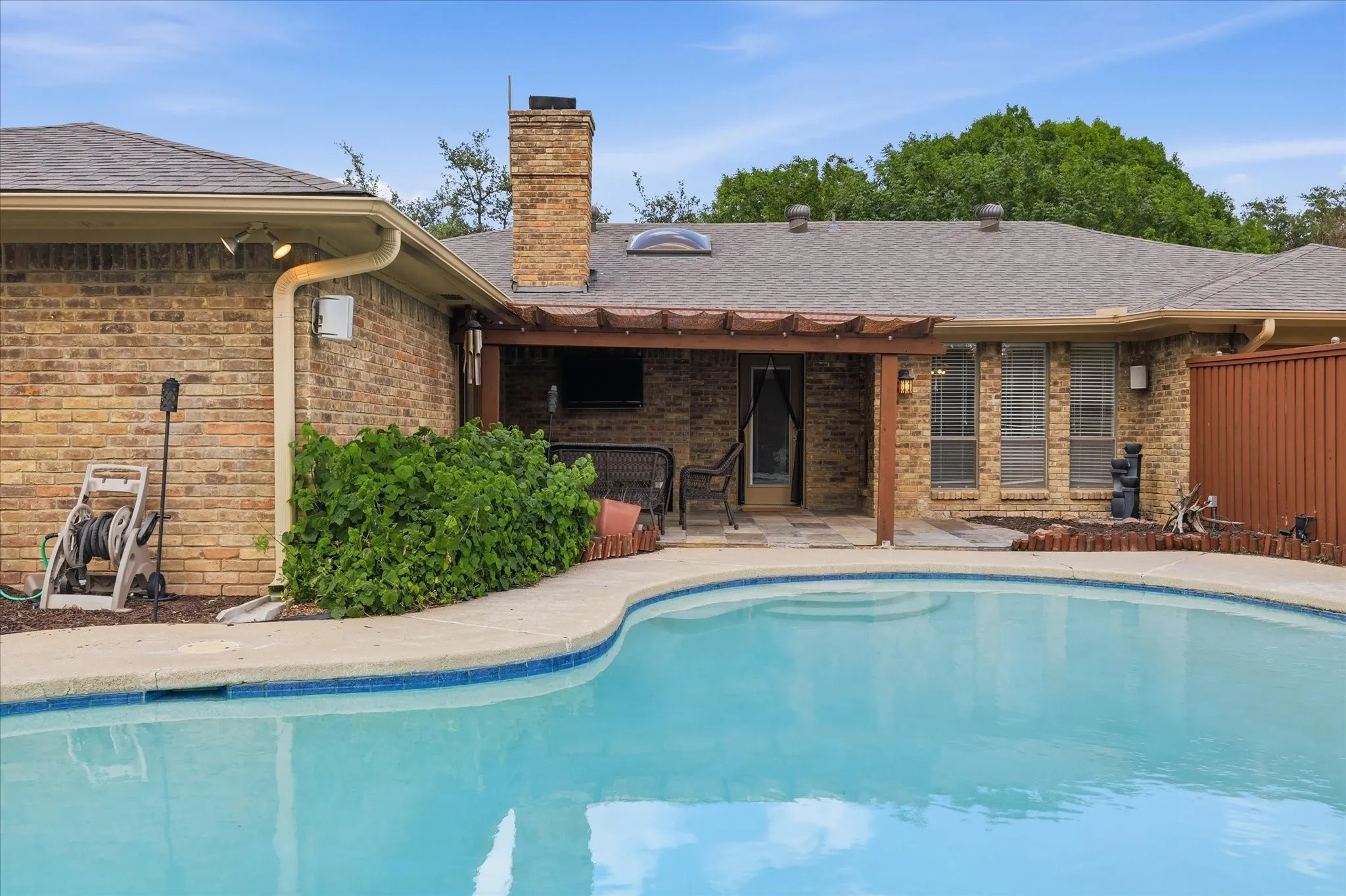 Single Family Residence For Sale in Collin County , 2512 Timbercreek Drive, Plano, Texas 75075, 4 Bedroom, 3 Bathroom, 2 Garage spaces, 2,588 Sqft, built in 1973, mls#21363232, Real Estate Agent in Plano, Homes For Sale in Collin county, Homes For Sale in Plano, Realtor in Plano Texas, Real Estate Brokerage Independent Realty Texas, Luminita Cordes Realtor