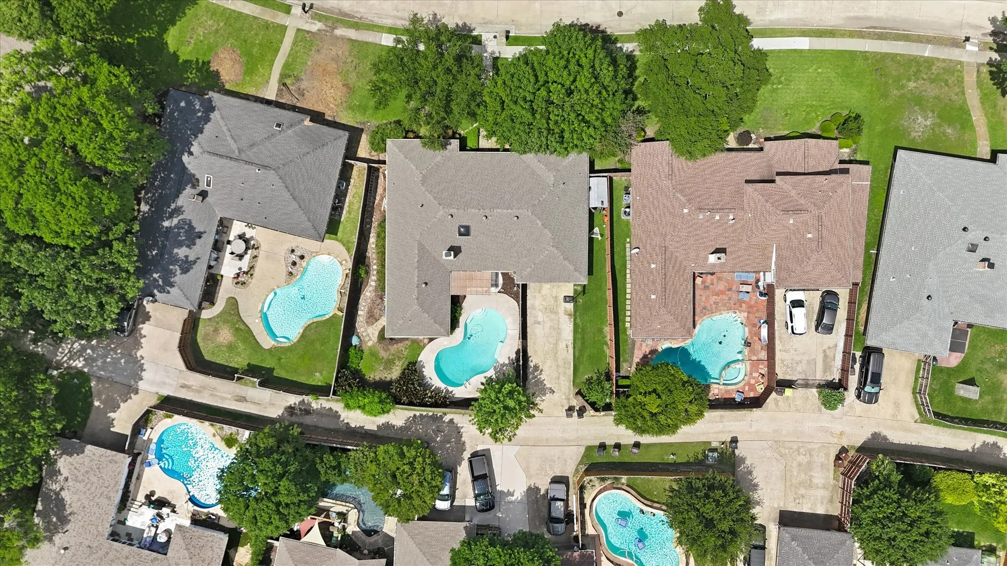 Single Family Residence For Sale in Collin County , 2512 Timbercreek Drive, Plano, Texas 75075, 4 Bedroom, 3 Bathroom, 2 Garage spaces, 2,588 Sqft, built in 1973, mls#21363232, Real Estate Agent in Plano, Homes For Sale in Collin county, Homes For Sale in Plano, Realtor in Plano Texas, Real Estate Brokerage Independent Realty Texas, Luminita Cordes Realtor