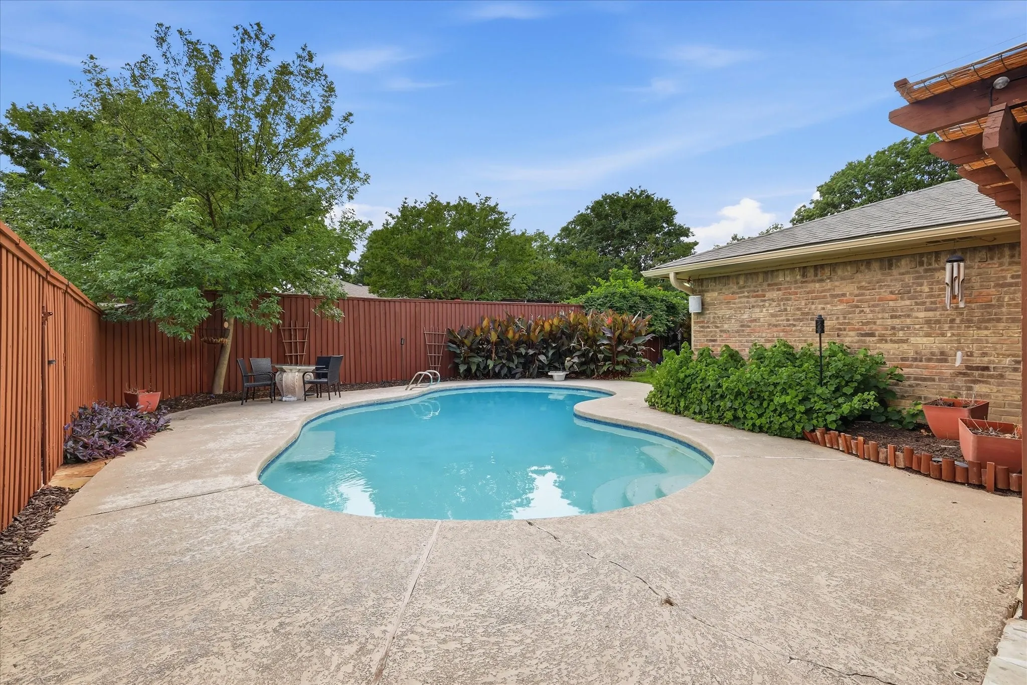 Single Family Residence For Sale in Collin County , 2512 Timbercreek Drive, Plano, Texas 75075, 4 Bedroom, 3 Bathroom, 2 Garage spaces, 2,588 Sqft, built in 1973, mls#21363232, Real Estate Agent in Plano, Homes For Sale in Collin county, Homes For Sale in Plano, Realtor in Plano Texas, Real Estate Brokerage Independent Realty Texas, Luminita Cordes Realtor