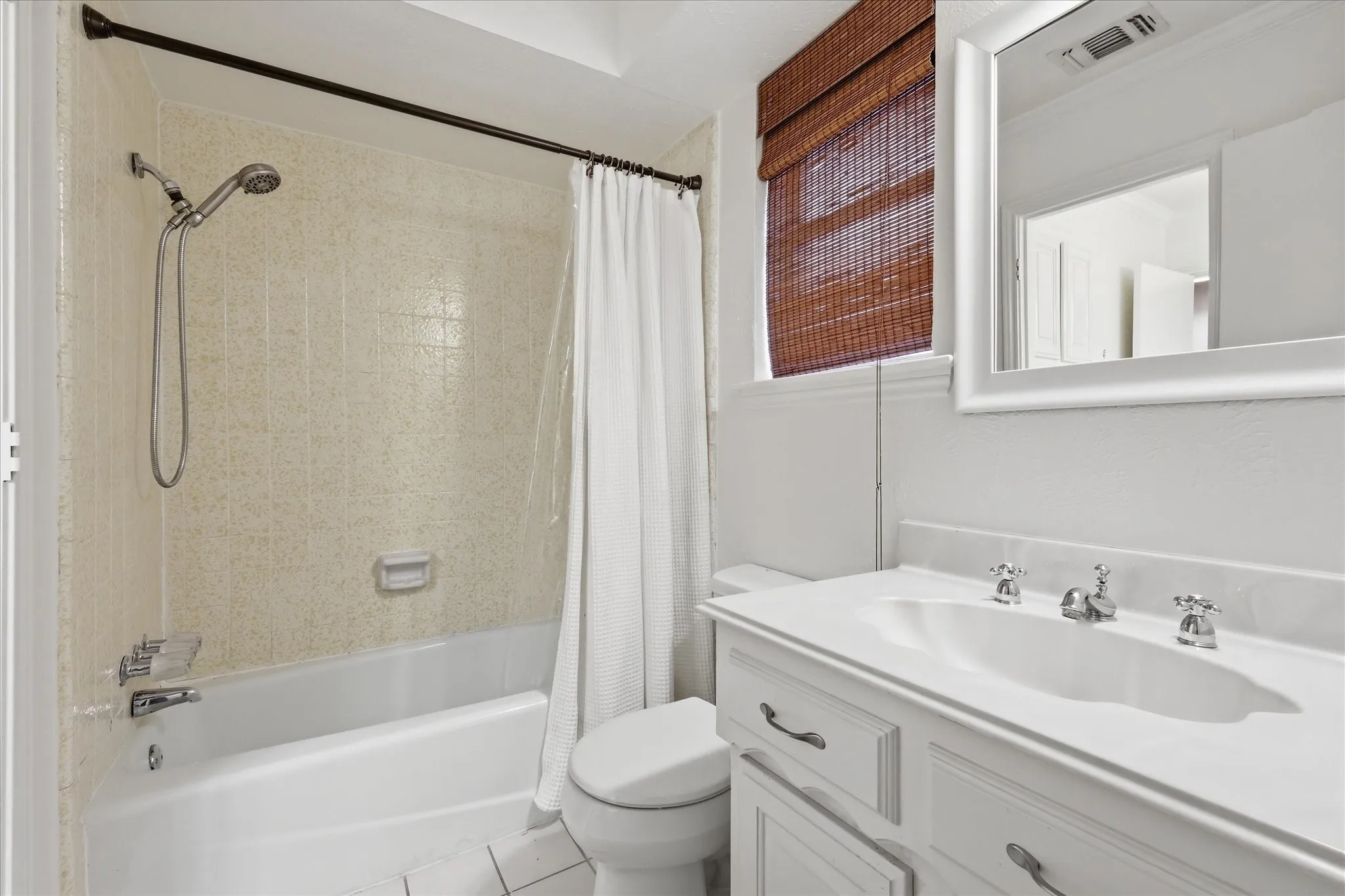 Single Family Residence For Sale in Collin County , 2512 Timbercreek Drive, Plano, Texas 75075, 4 Bedroom, 3 Bathroom, 2 Garage spaces, 2,588 Sqft, built in 1973, mls#21363232, Real Estate Agent in Plano, Homes For Sale in Collin county, Homes For Sale in Plano, Realtor in Plano Texas, Real Estate Brokerage Independent Realty Texas, Luminita Cordes Realtor