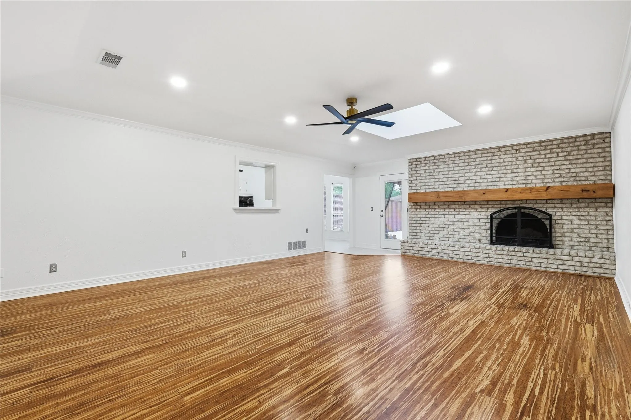 Single Family Residence For Sale in Collin County , 2512 Timbercreek Drive, Plano, Texas 75075, 4 Bedroom, 3 Bathroom, 2 Garage spaces, 2,588 Sqft, built in 1973, mls#21363232, Real Estate Agent in Plano, Homes For Sale in Collin county, Homes For Sale in Plano, Realtor in Plano Texas, Real Estate Brokerage Independent Realty Texas, Luminita Cordes Realtor