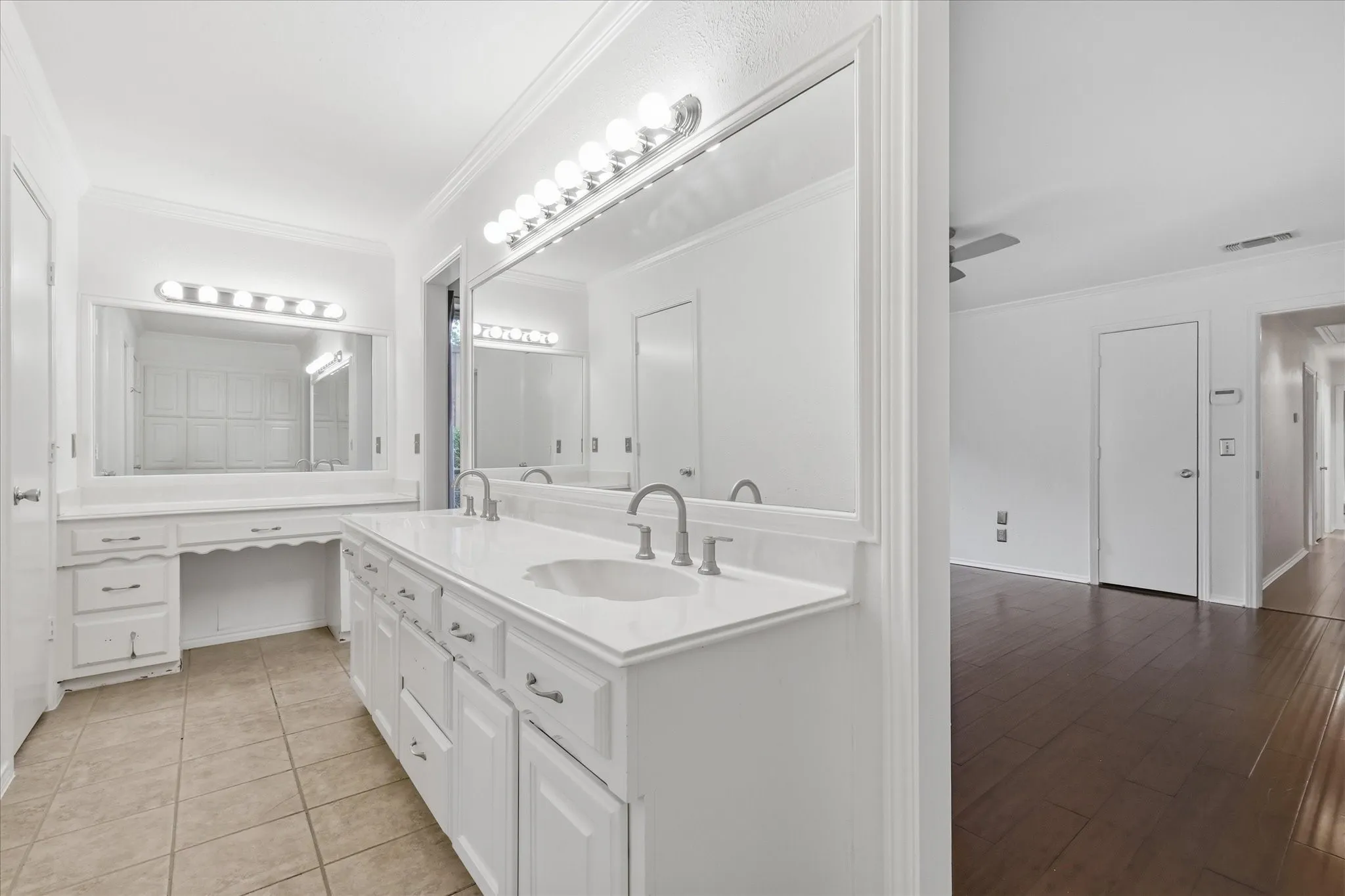 Single Family Residence For Sale in Collin County , 2512 Timbercreek Drive, Plano, Texas 75075, 4 Bedroom, 3 Bathroom, 2 Garage spaces, 2,588 Sqft, built in 1973, mls#21363232, Real Estate Agent in Plano, Homes For Sale in Collin county, Homes For Sale in Plano, Realtor in Plano Texas, Real Estate Brokerage Independent Realty Texas, Luminita Cordes Realtor
